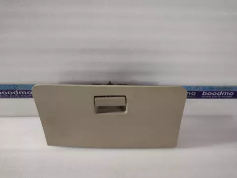 BOX GLOVE (BEIGE): MARUTI SUZUKI 73420M68K00-V6N -compatibility