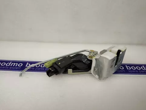 LATCH ASSY BACK DOOR: MARUTI SUZUKI 82510M83K10 -compatibility