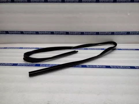 WEATHERSTRIP GLASS RUN FRT RH: MAHINDRA 0107BAZ00031N