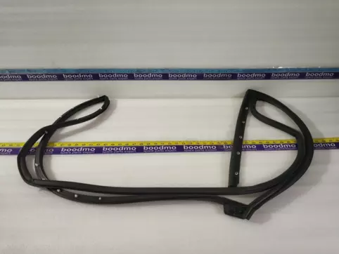 WEATHERSTRIP DOOR REAR OPENING LH: MAHINDRA 0107BW600231N