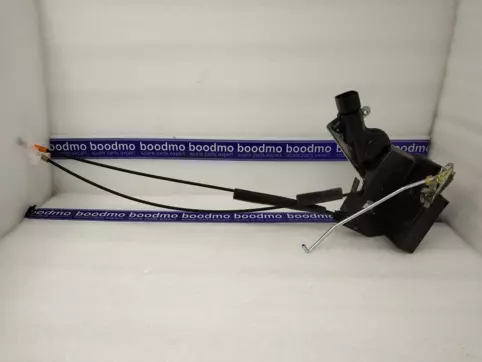 LATCH ASSY REAR DOOR R: MARUTI SUZUKI 82301M67L11 -compatibility