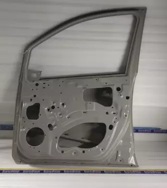 PANEL ASSY FR DOOR R: MARUTI SUZUKI 68001M83K03 -compatibility
