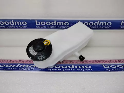 きりかページ RESERVOIR ASSY, BRAKE MASTER CYLINDER: Toyota / Lexus 47220-0K230