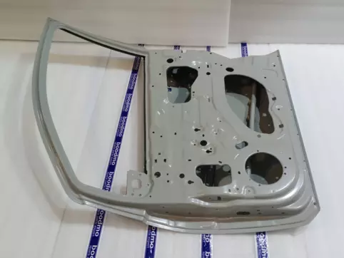 PANEL ASSYFRONT DOORR: MARUTI SUZUKI 68001M83K13 -compatibility