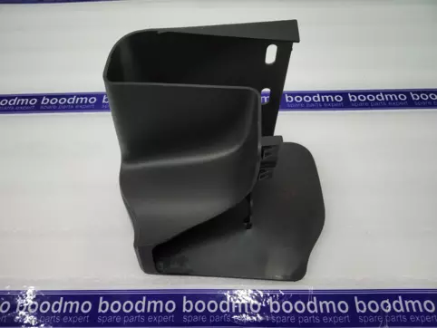 END CAP SIDE FOOT STEP LH REAR: MAHINDRA 0108JAP01120N