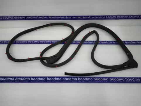 WEATHERSTRIP, DOOR OPENING LH: MARUTI SUZUKI 84671M75L00