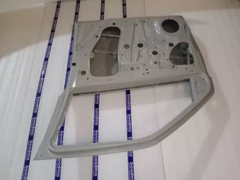 PANEL ASSYFR DOORR: MARUTI SUZUKI 68001M74L21 -compatibility