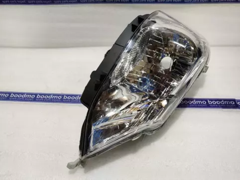 UNIT ASSY, HEADLAMP, RH: Toyota / Lexus 81130-0DB30 -compatibility