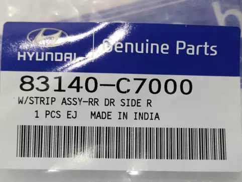 W/STRIP ASSY-RR DR SIDE RH: MOBIS (Hyundai, Kia) 831...7000