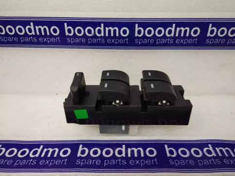 POWER WINDOW SWITCH MAI: MAHINDRA 0111JAP00091N -compatibility