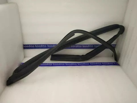 RUNCHANNEL, L. FR. DOOR: Honda 72275T5LT01 -compatibility