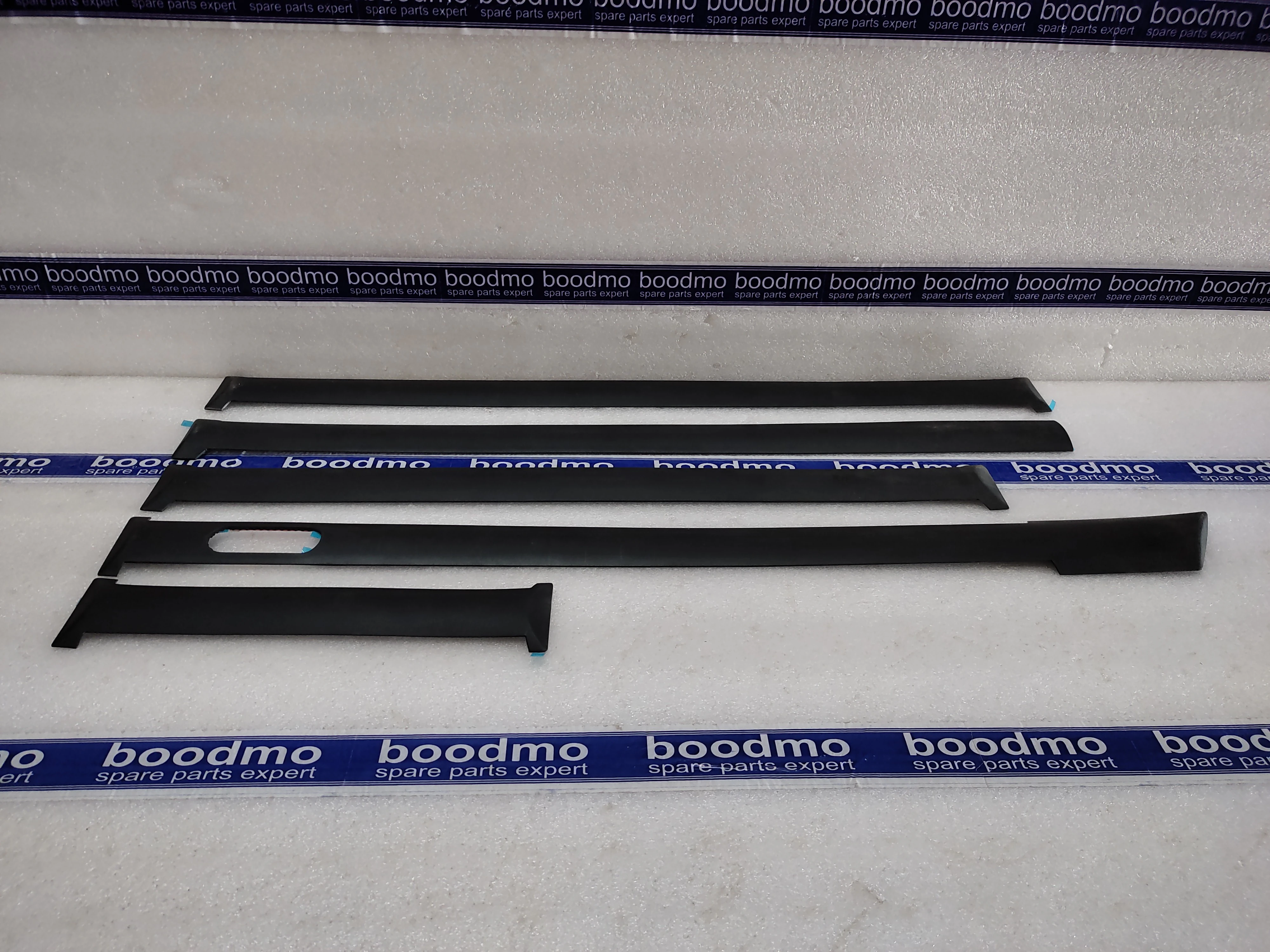 KIT CLADDING ASSY - JVC GRAY: MAHINDRA 0108EN1970C -compatibility