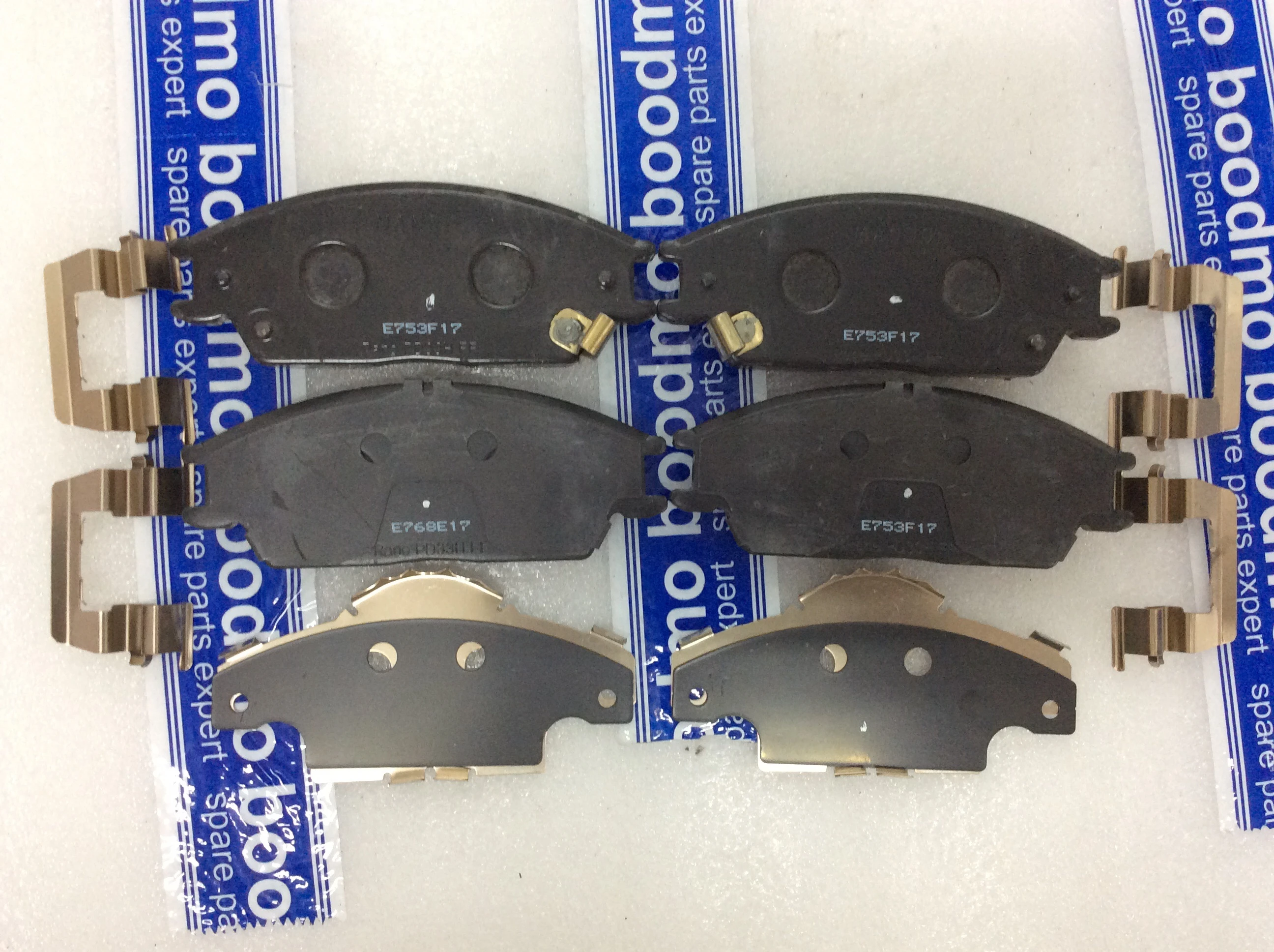 PAD KIT-FRONT DISC BRAKE: MOBIS (Hyundai, Kia) 58101-0BA00