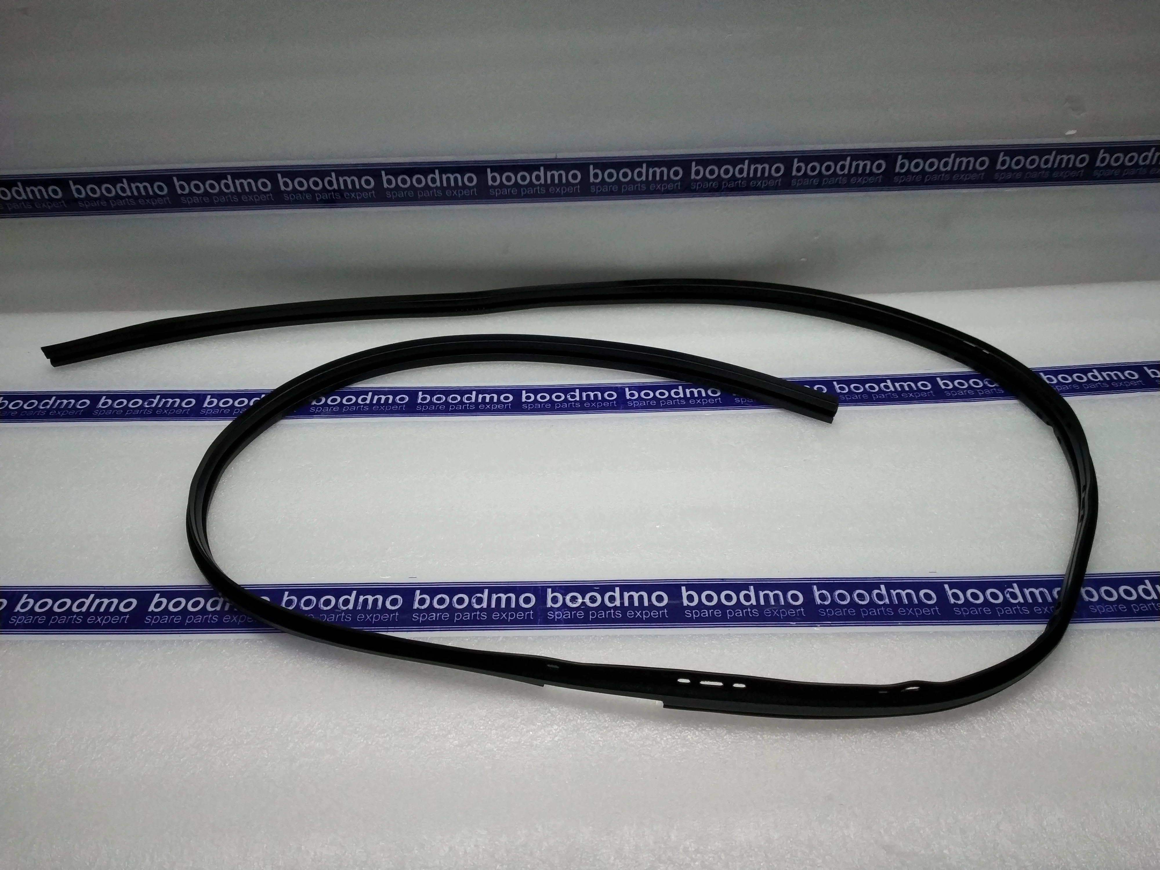 RUN,REAR DOOR GLASS RH: MARUTI SUZUKI 69151M79502 -compatibility