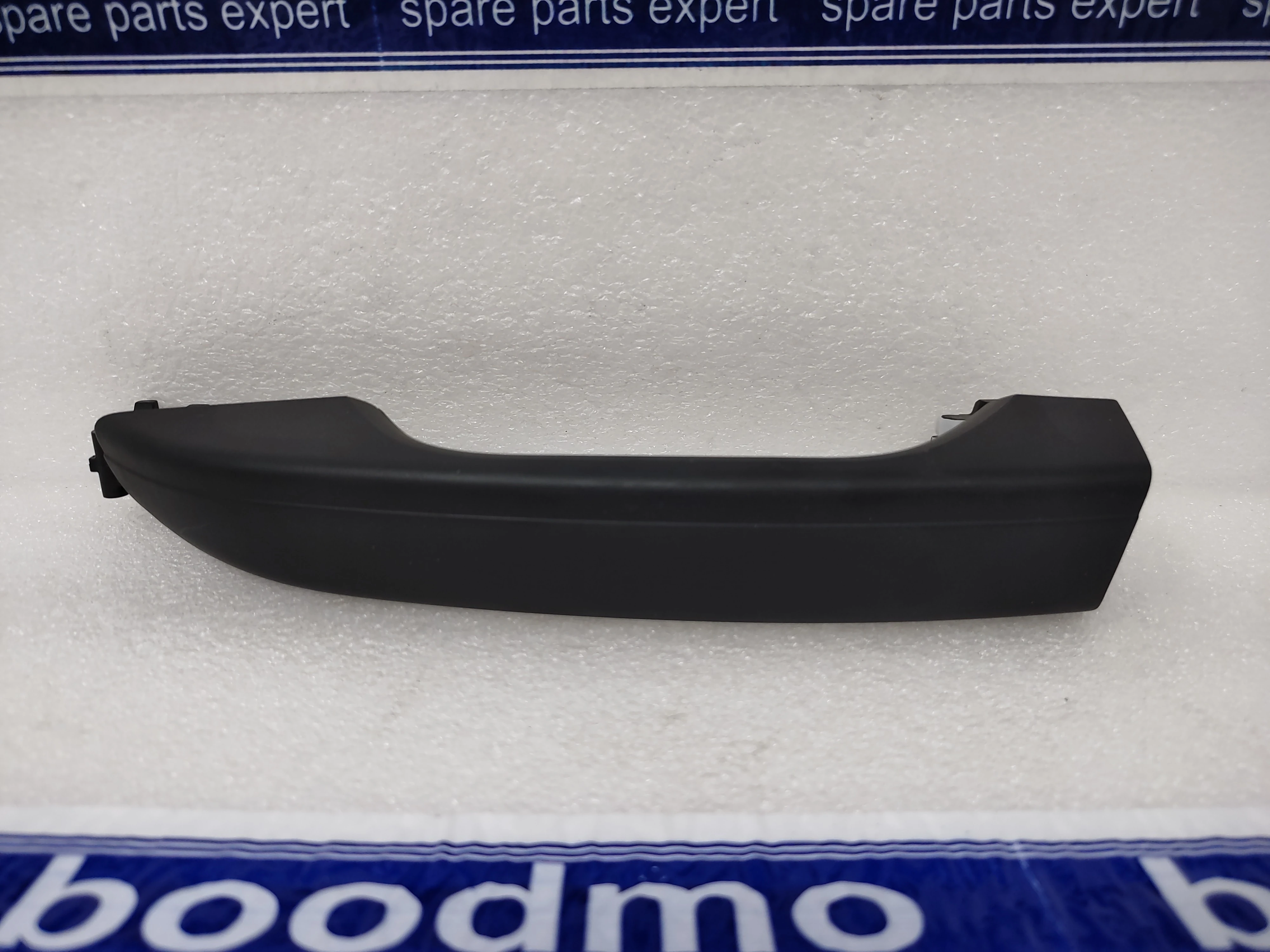 GRIPPER HANDLE DOOR OUTER LH - MIC BLACK: MAHINDRA 0114DU301301N