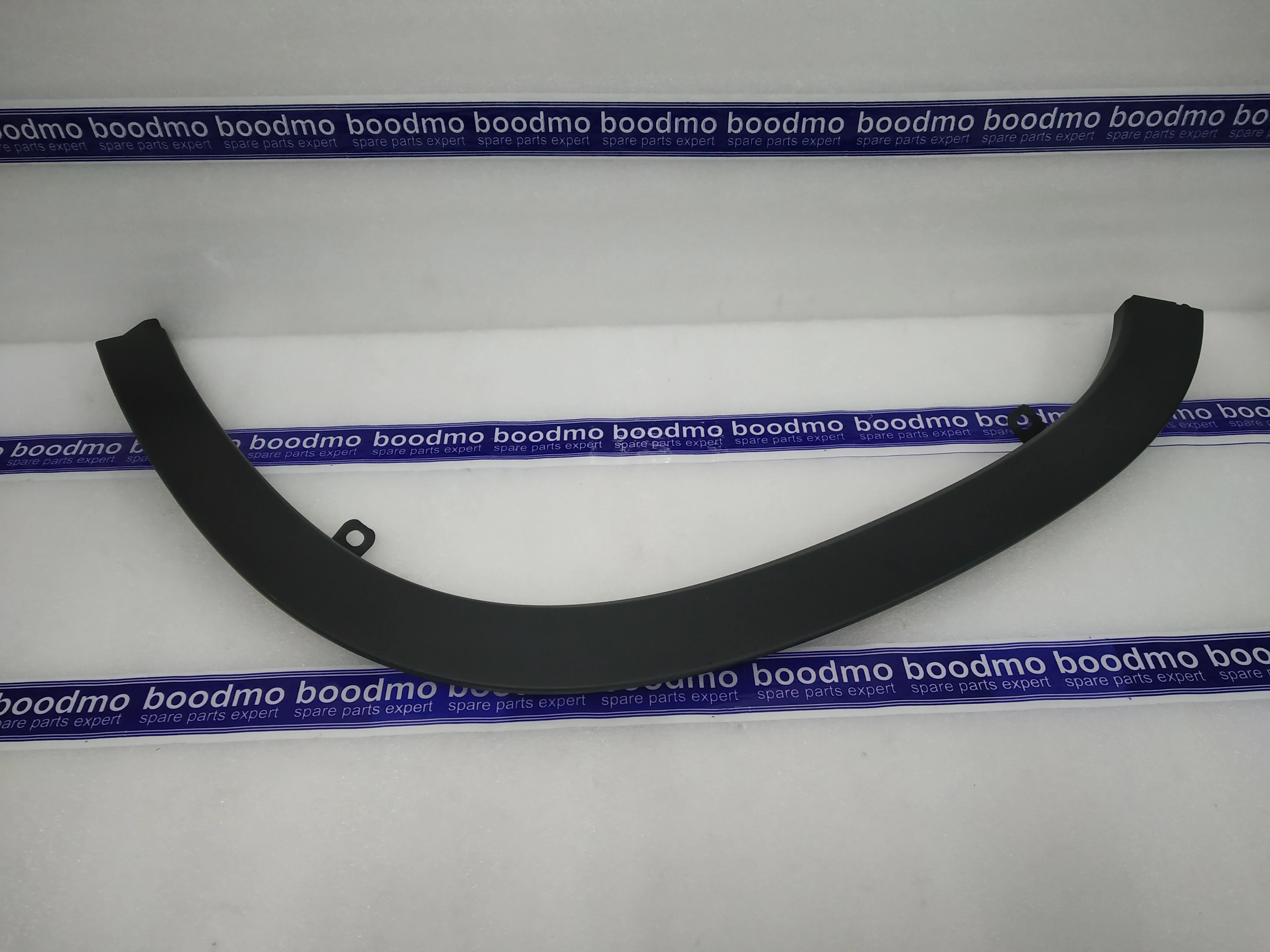 GUARD ASSY, FR FENDER SPLASH LH (BLACK): MARUTI SUZUKI 77220M82P00