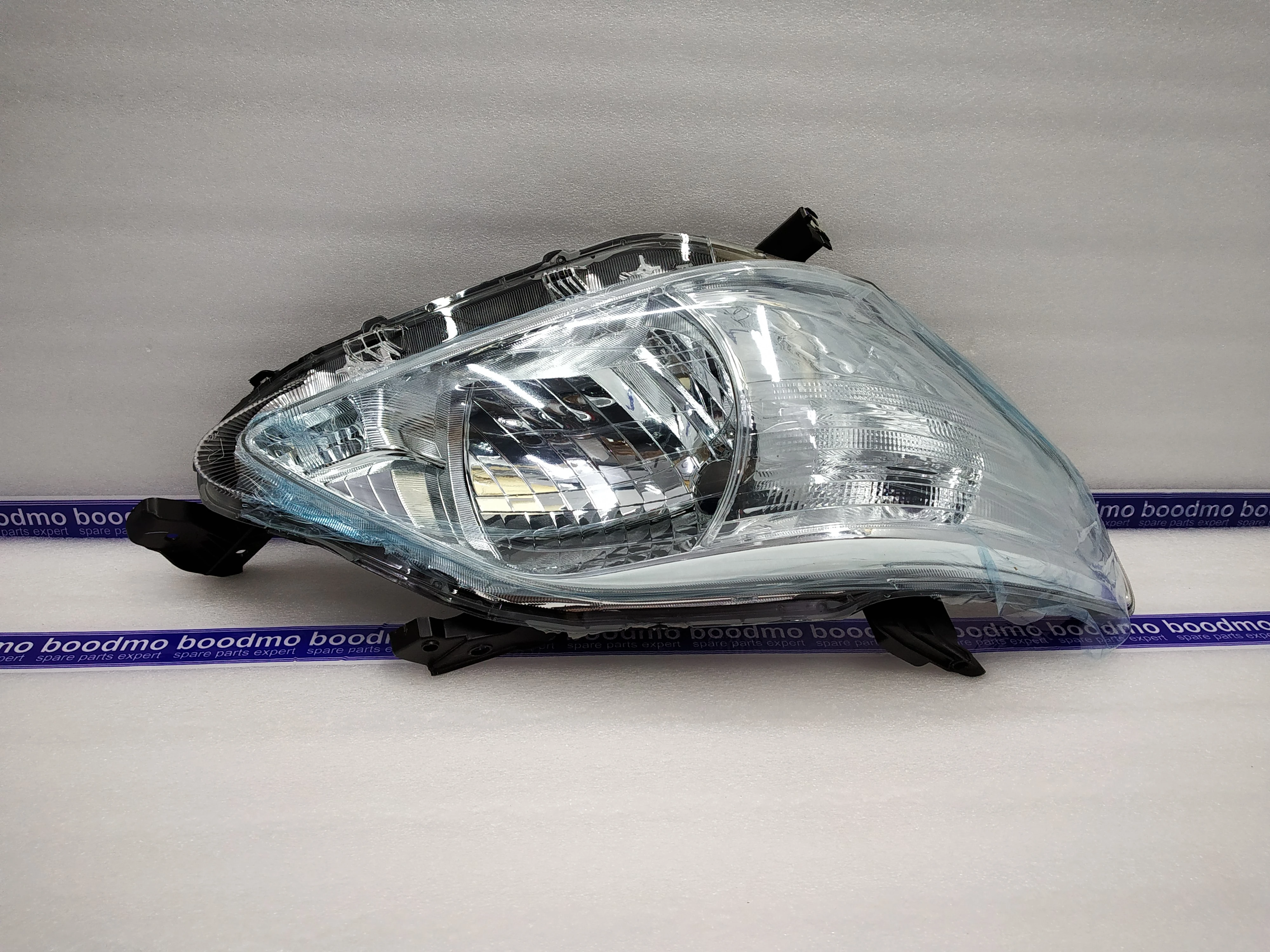 81170-V1051　81130-V1051 UNIT ASSY, HEADLAMP, RH: Toyota / Lexus 81130-0K550 -compatibility