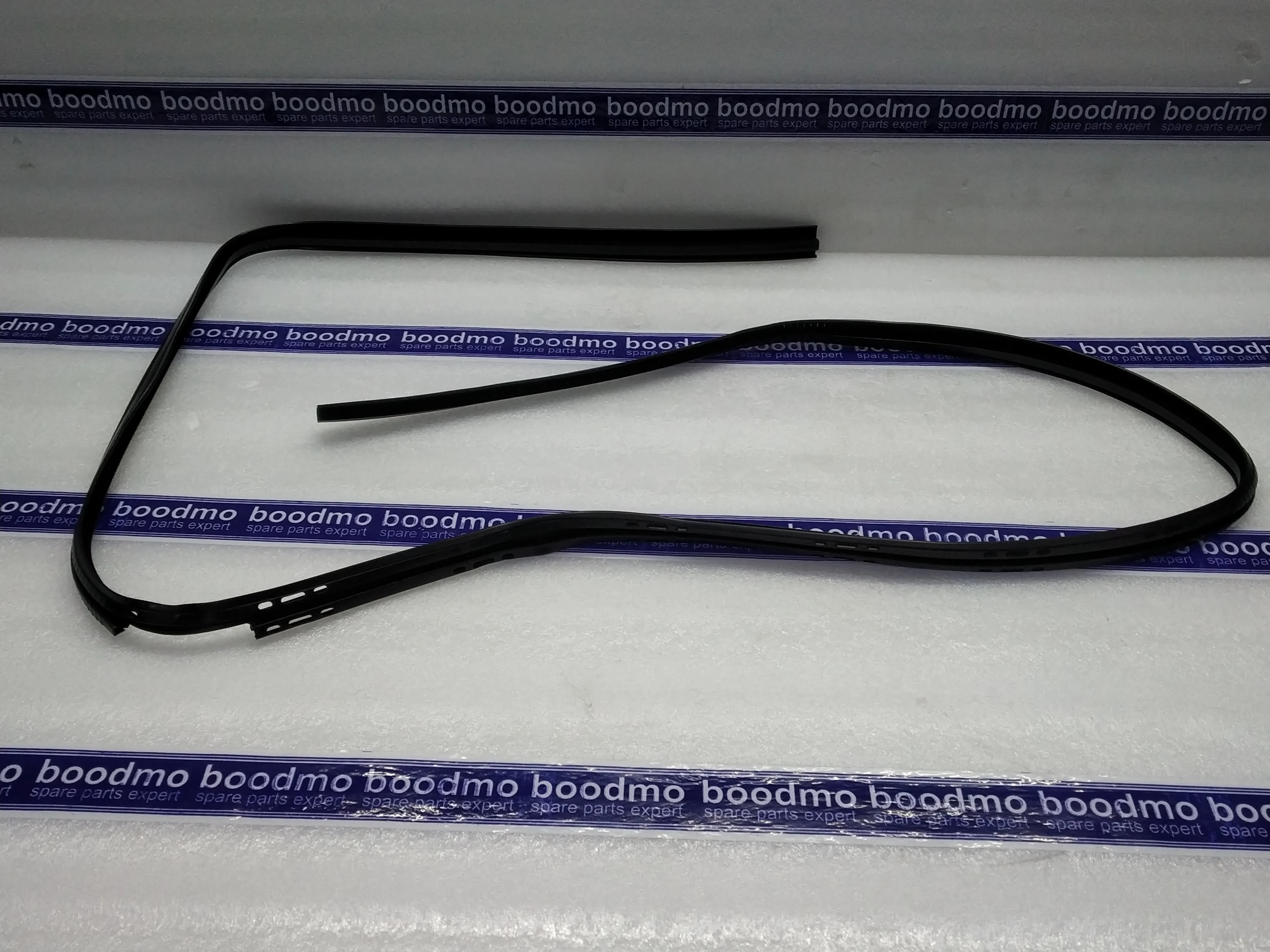RUN,REAR DOOR GLASS LH: MARUTI SUZUKI 69161M79502 -compatibility