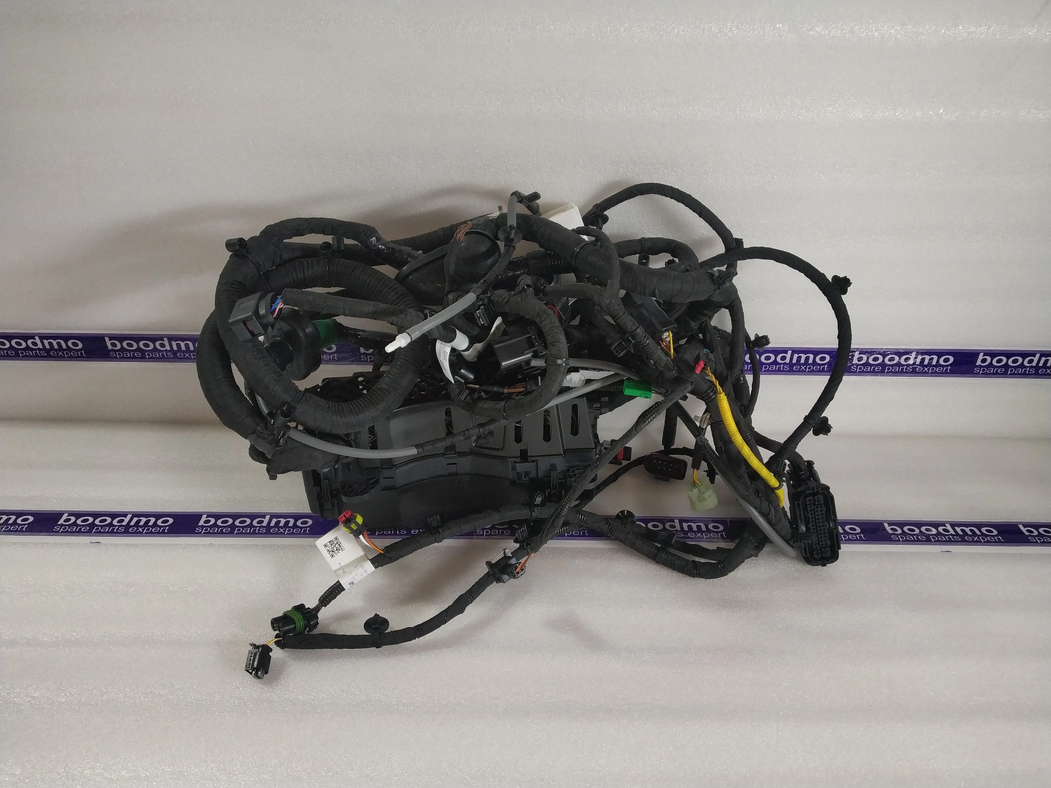 Nylon 12 - 24 Volt Tata Truck Wiring Harness BS 3, Box, Black at