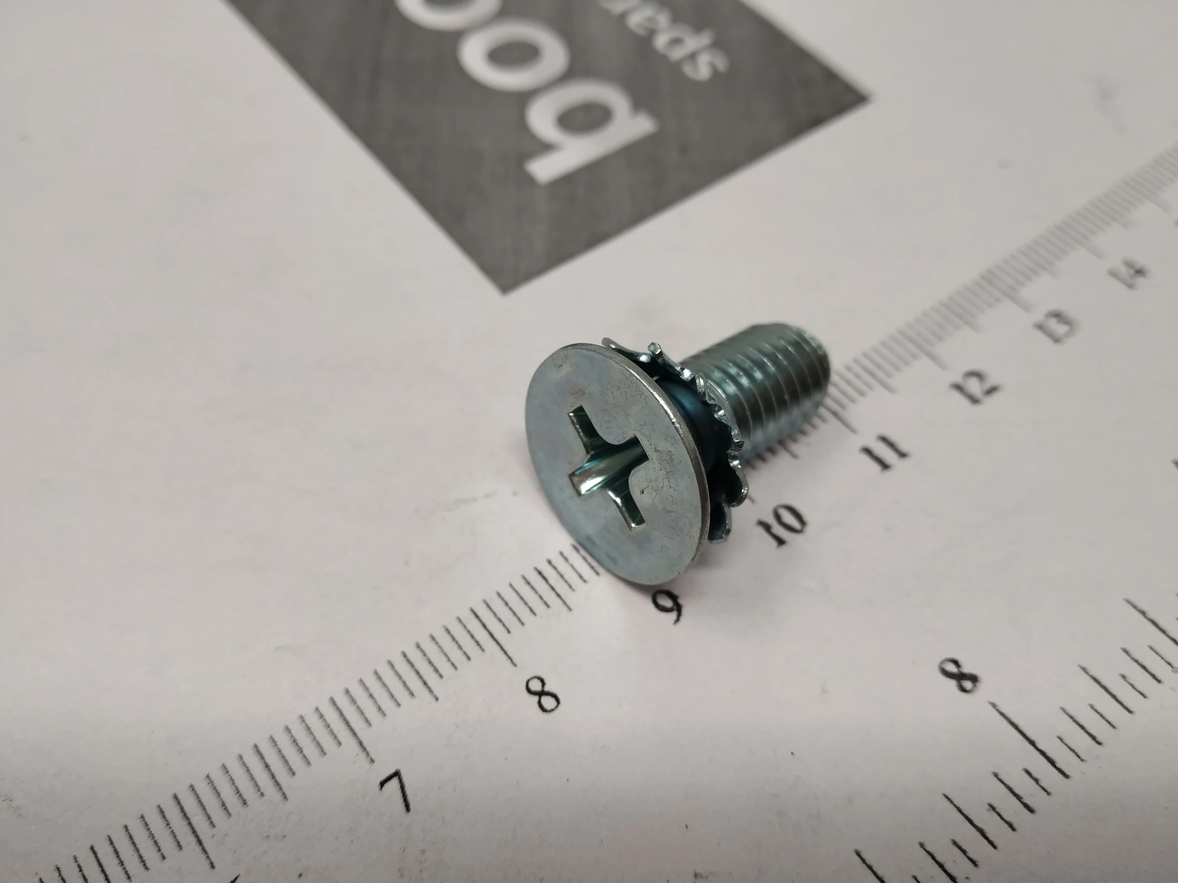 SCREW (8X18): MARUTI SUZUKI 09137-08004 -compatibility, features