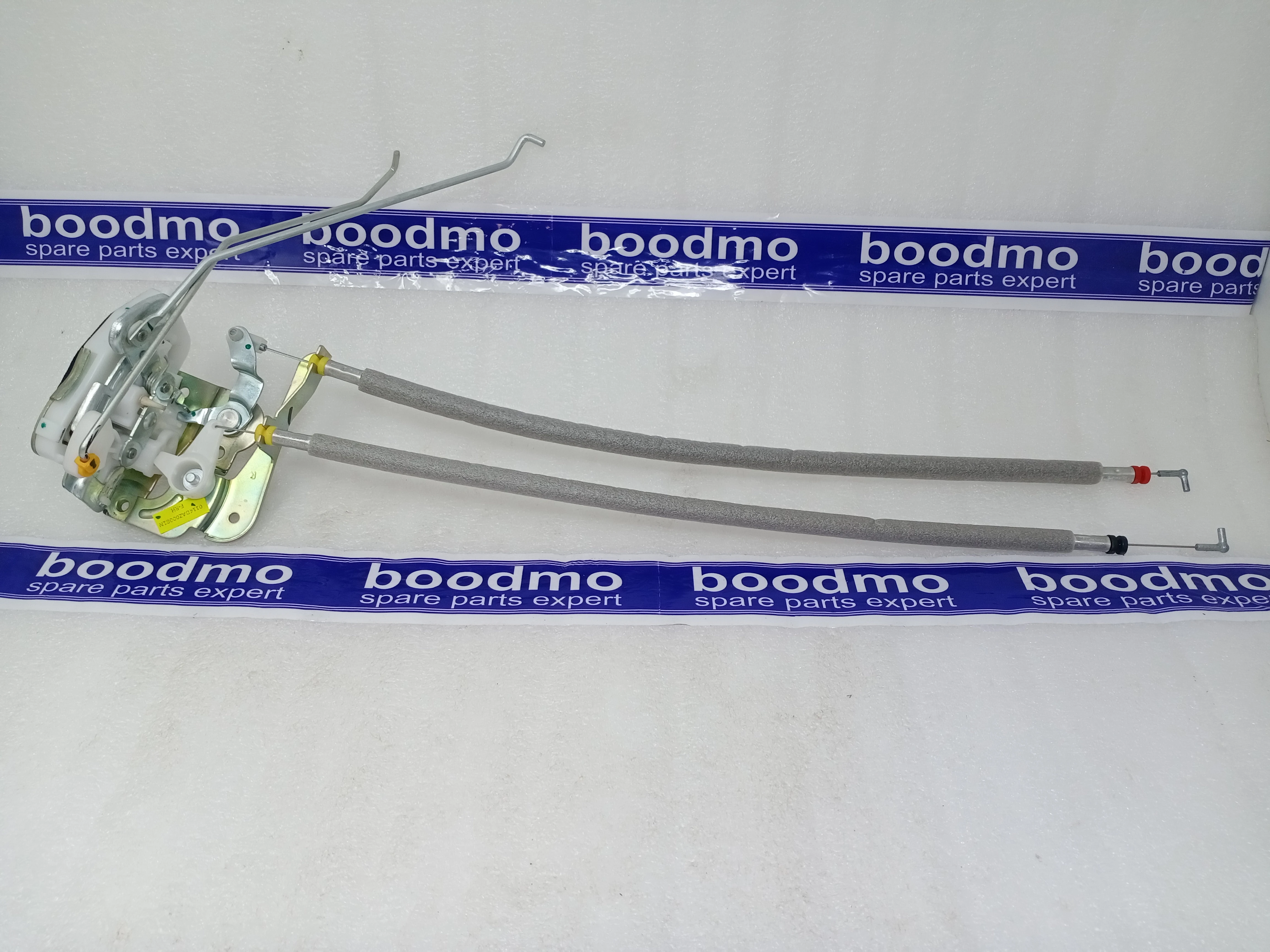 R.(あーるだっしゅ） LATCH ASSY MANUAL FRT DR RH: MAHINDRA 0114DAZ00081N -compatibility