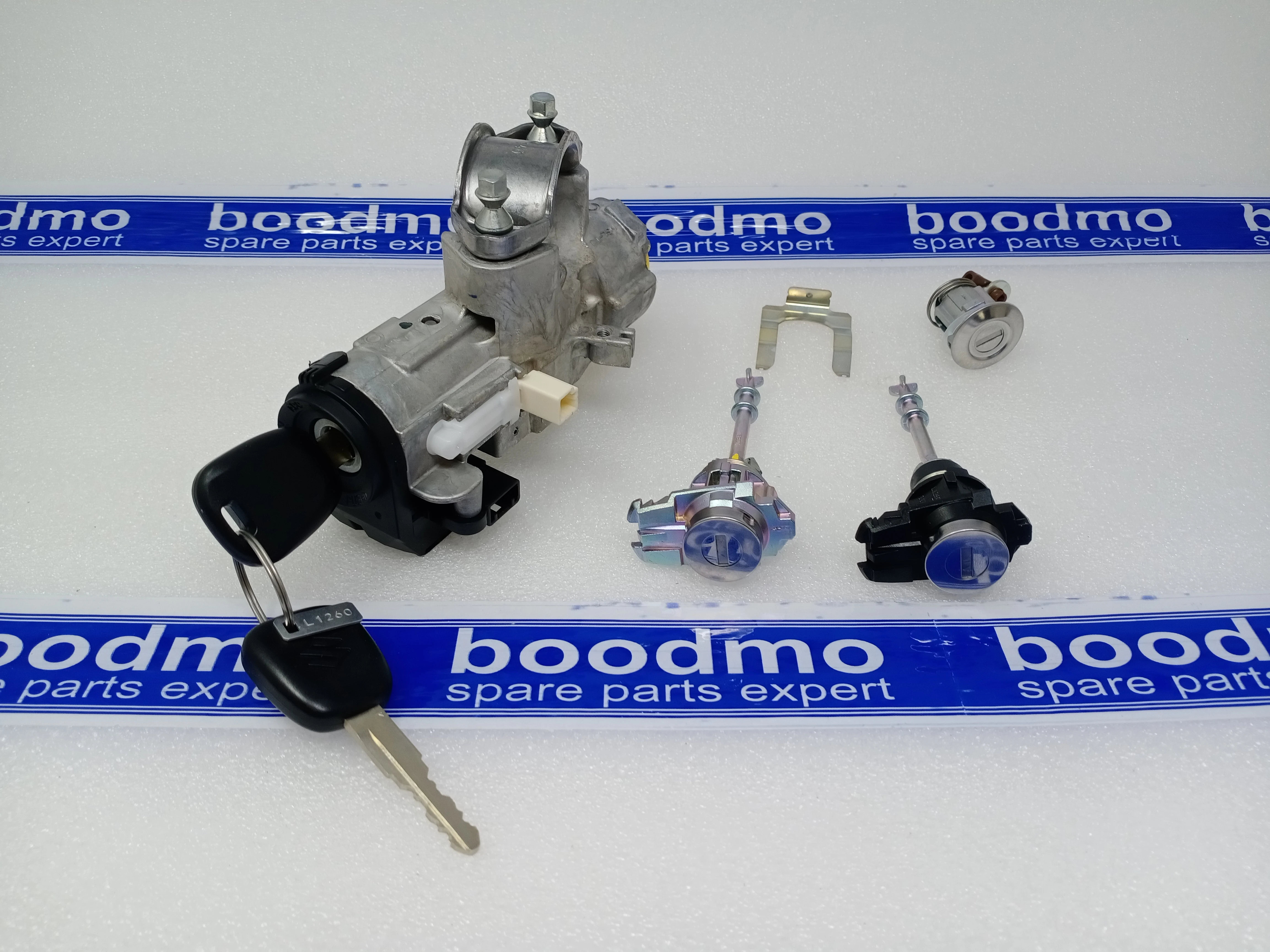 LOCK SET: MARUTI SUZUKI 37019M72R11 -compatibility, features