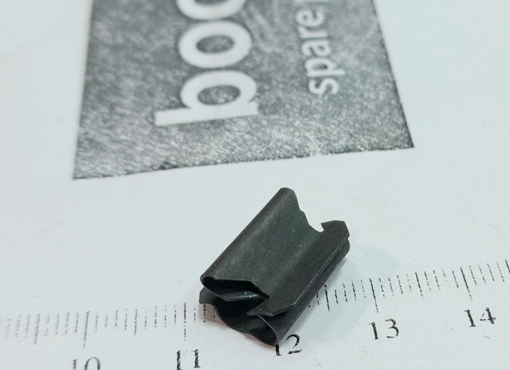 CLIP ROUTING ARAYMOND #201229-0-01: MAHINDRA 2303AZ103311N