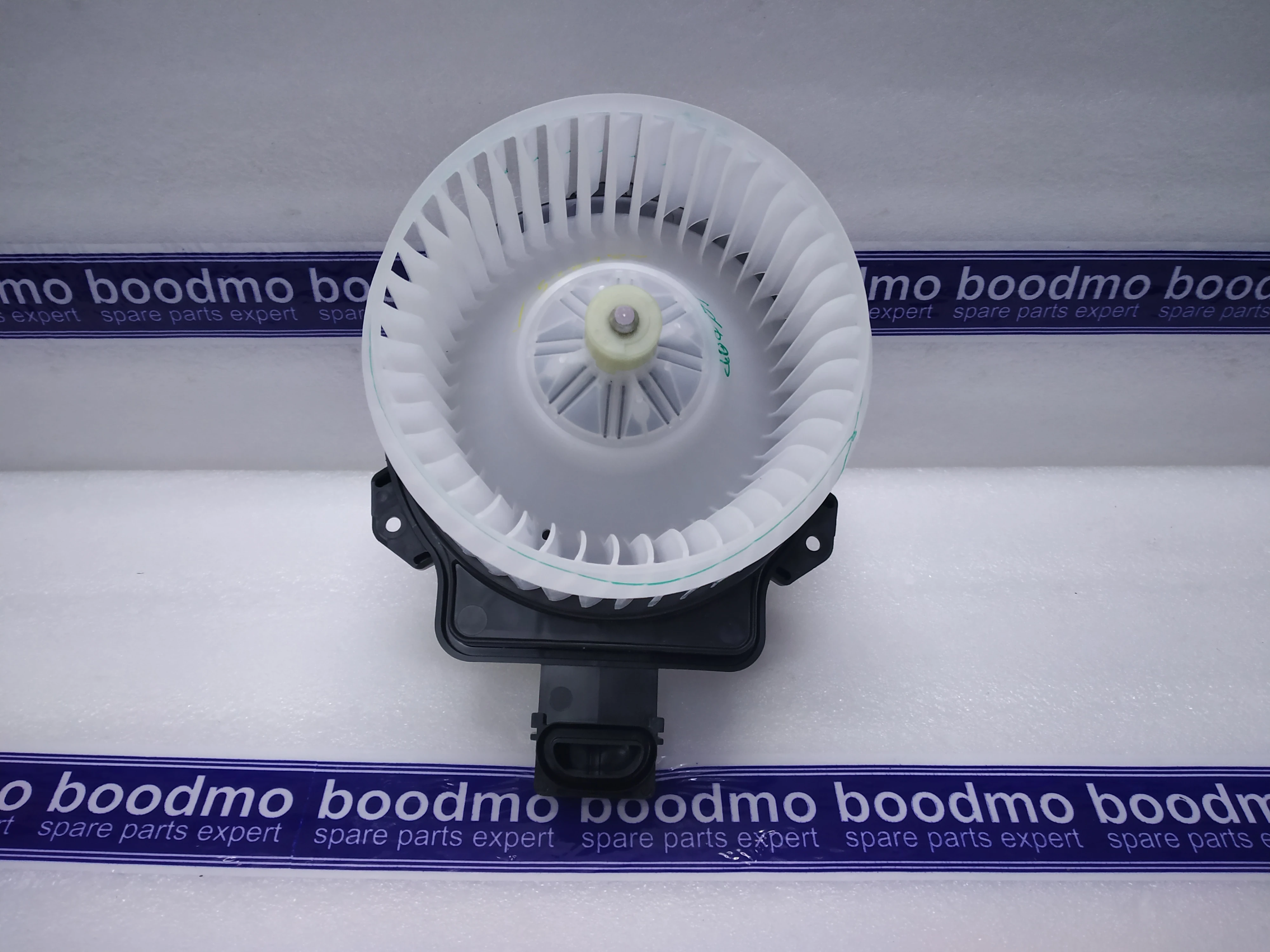 MOTOR ASSY W/FAN: MARUTI SUZUKI 74150M79M00 -compatibility