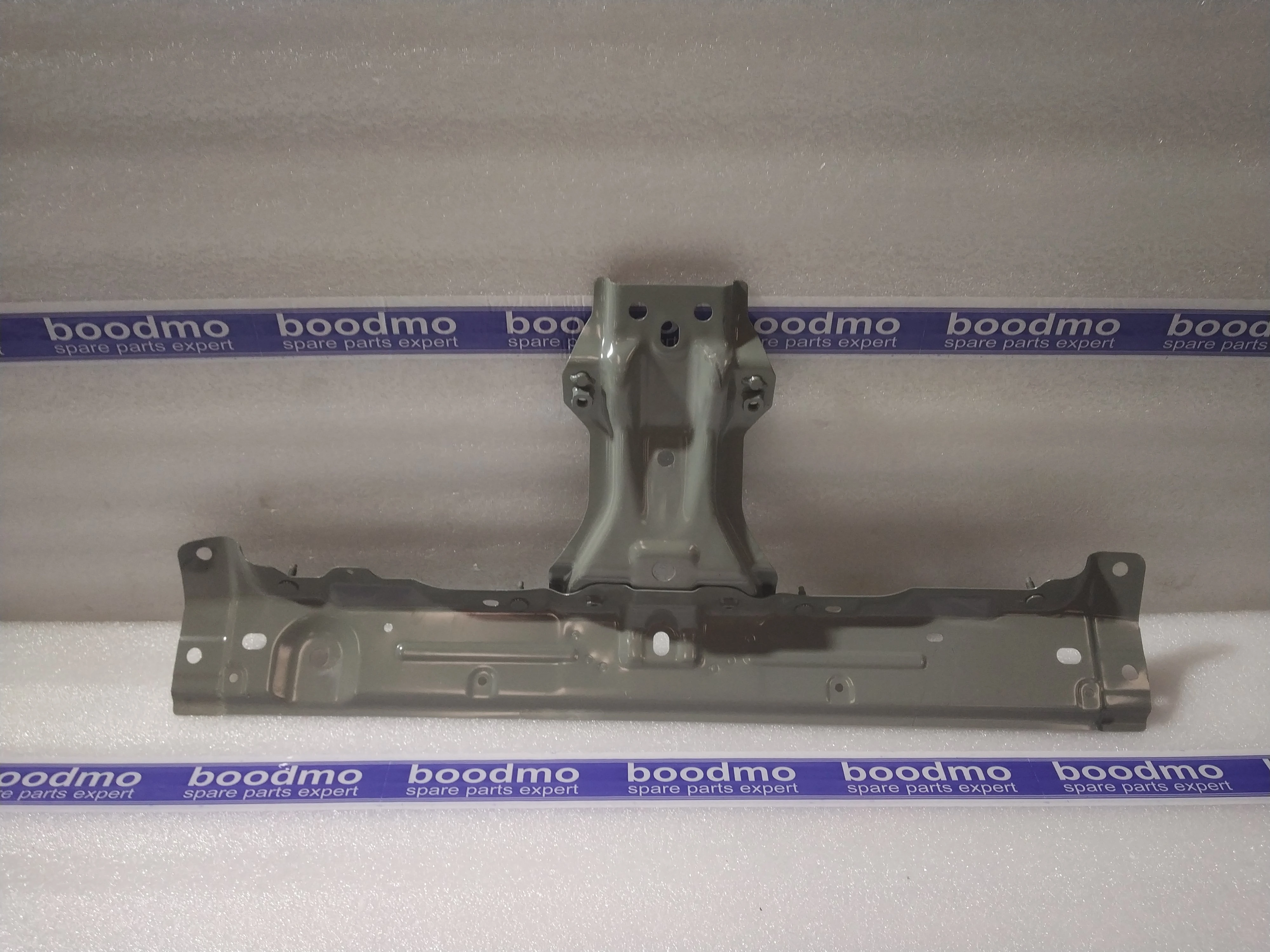 CROSS MEMBER HOOD LATCH ASSY: MAHINDRA 0102AU302190A