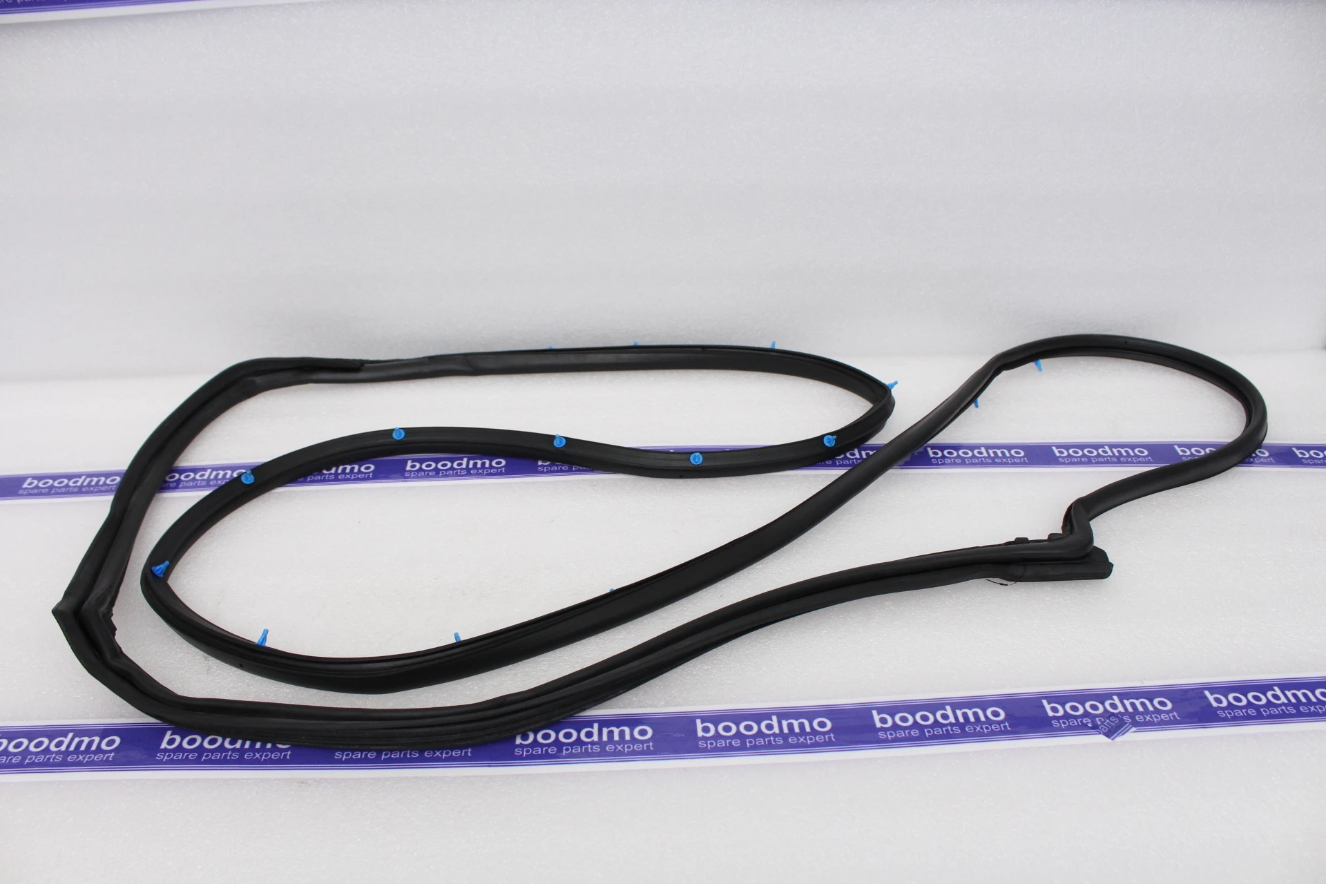 WEATHERSTRIP, REAR DOOR, RH: Toyota / Lexus 67871-0K040