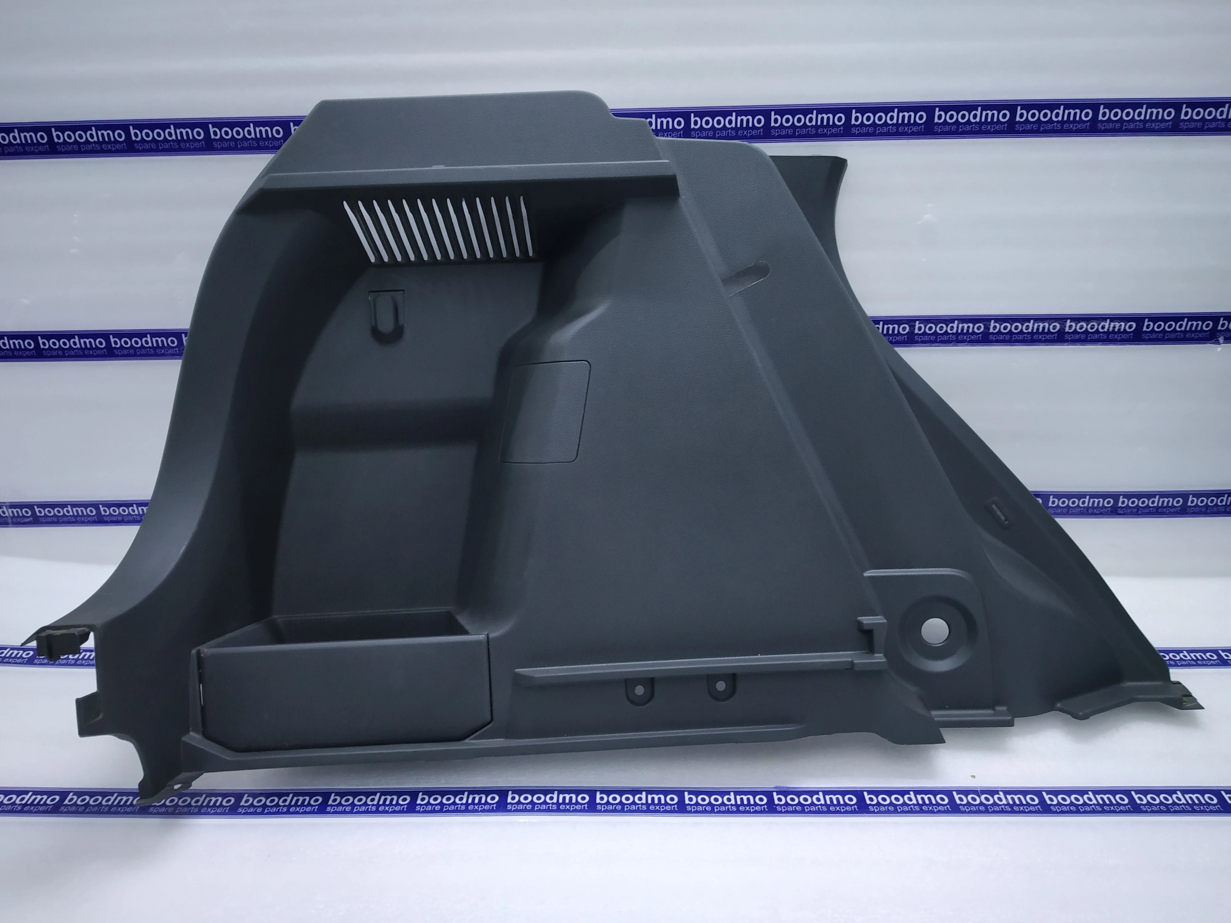 TRIM, QUARTER LOWER LH: MARUTI SUZUKI 76280M82P00-QBQ