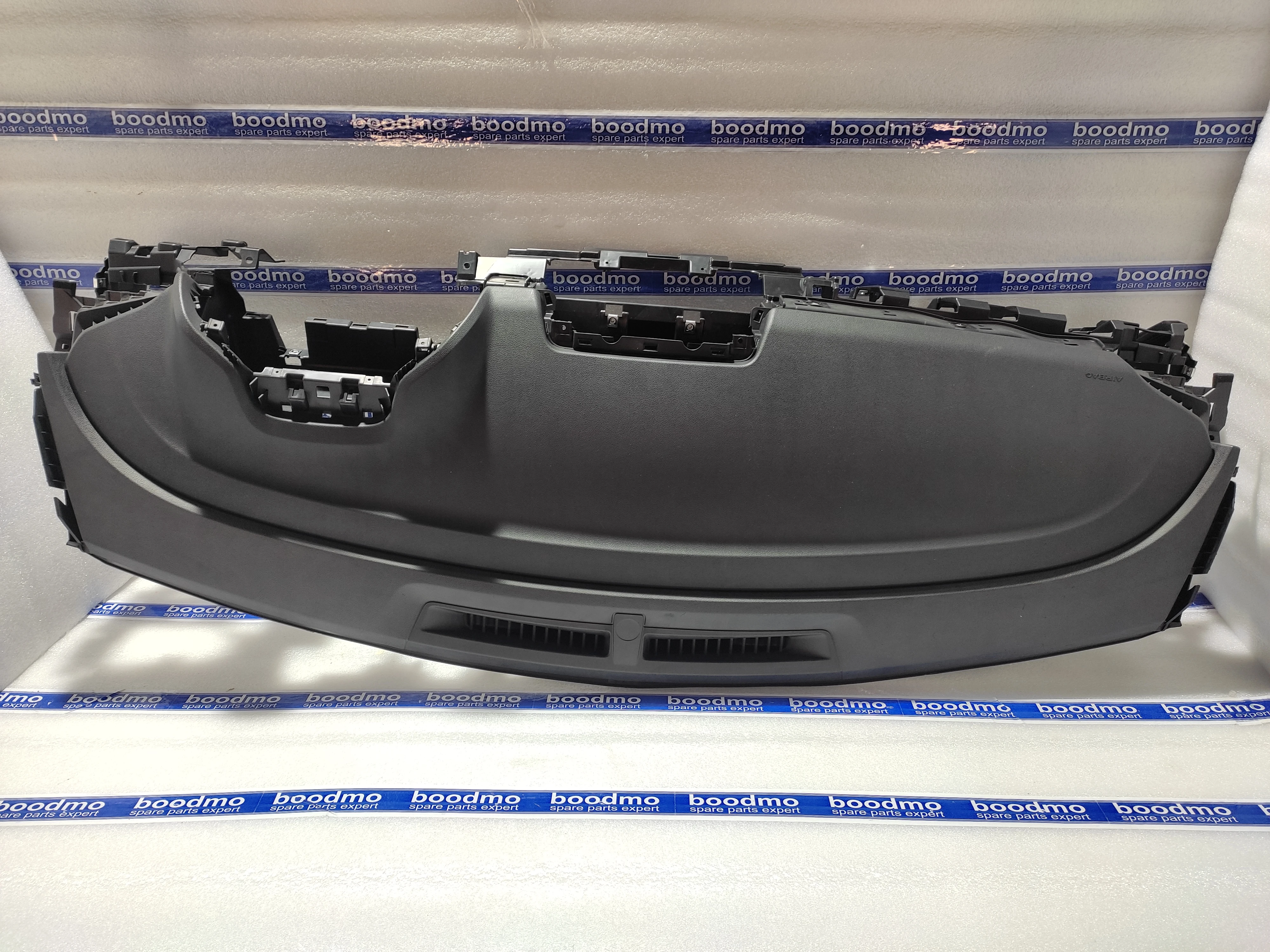 CLRPART_ASSY-INSTRUMENT PANEL ASSY,COCKP: TATA 541268900140ZZ