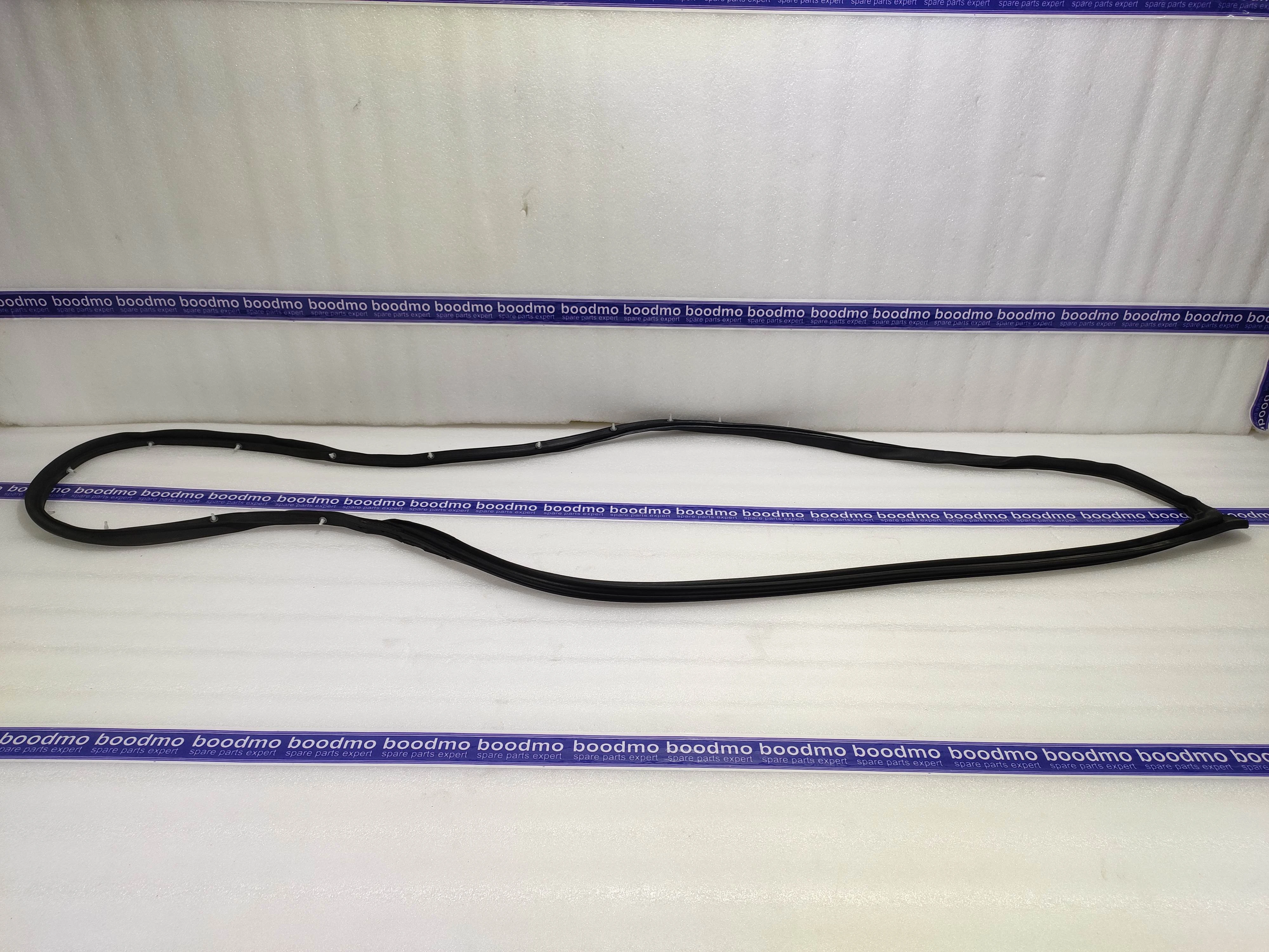 WEATHERSTRIP, REAR DOOR, RH: Toyota / Lexus 67871-02190