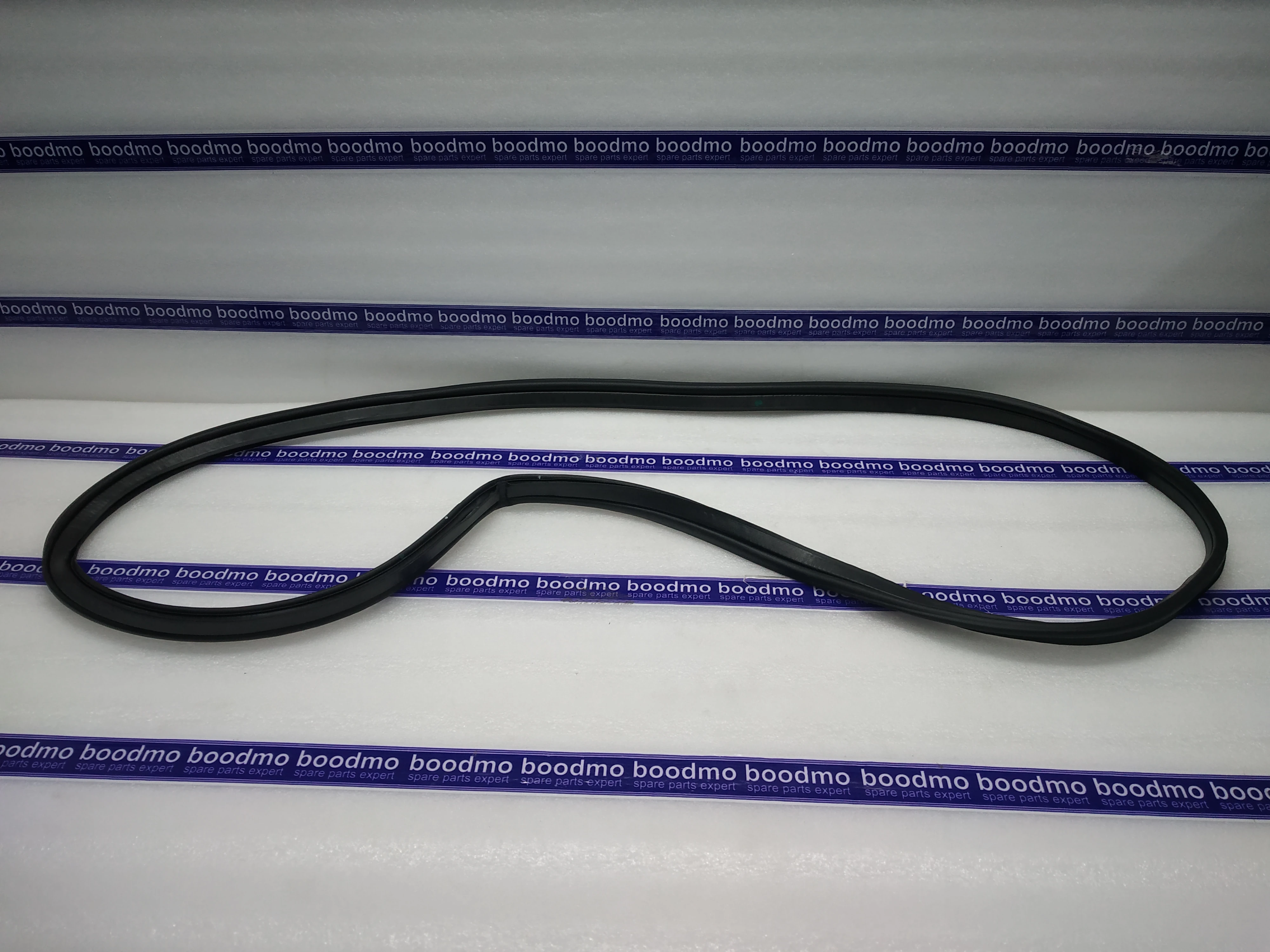 WEATHERSTRIP TRUNK LID OPNG: MARUTI SUZUKI 84681M75L00