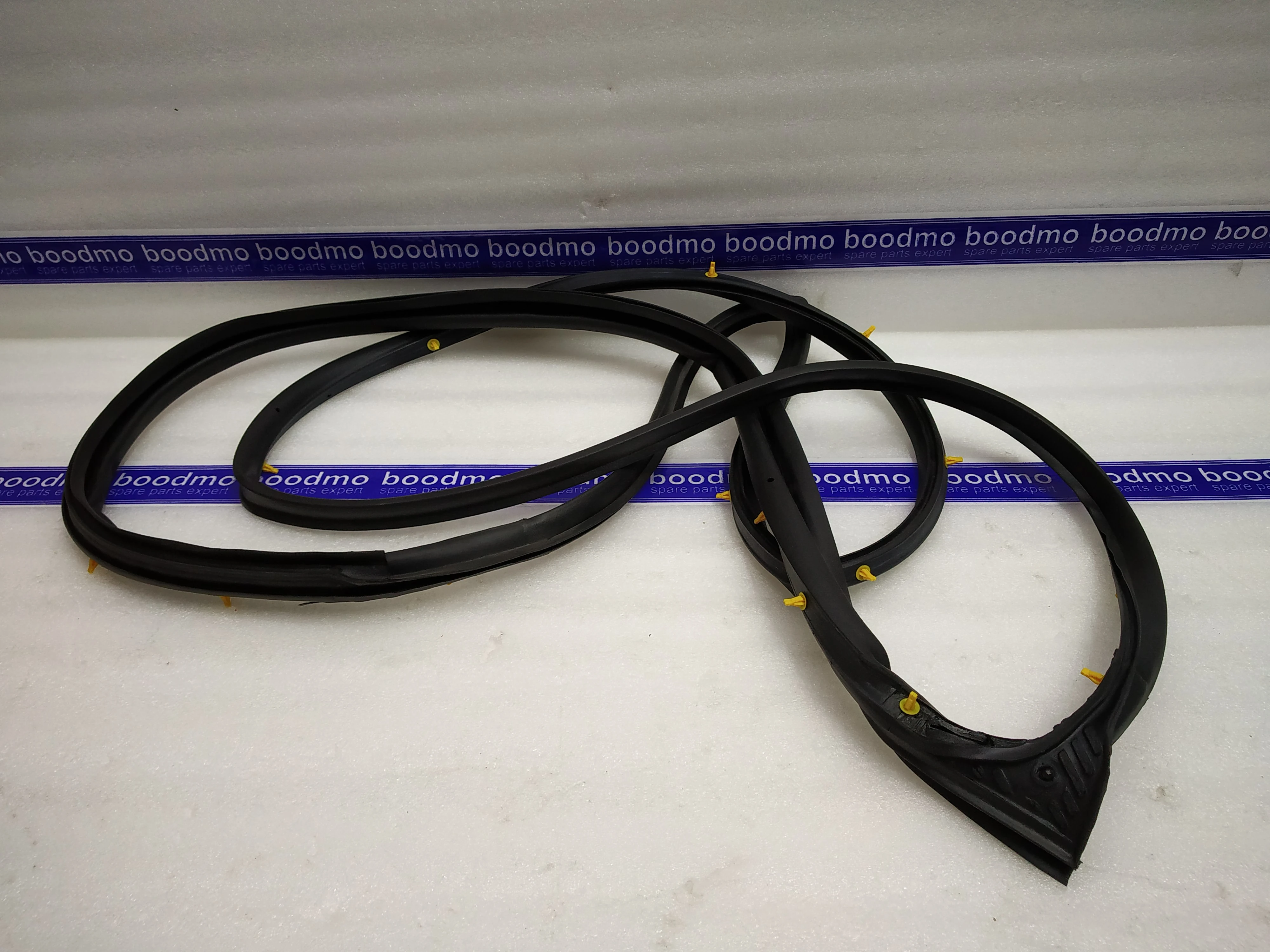 WEATHERSTRIP DOOR OPNG RH: MARUTI SUZUKI 84641M55K00