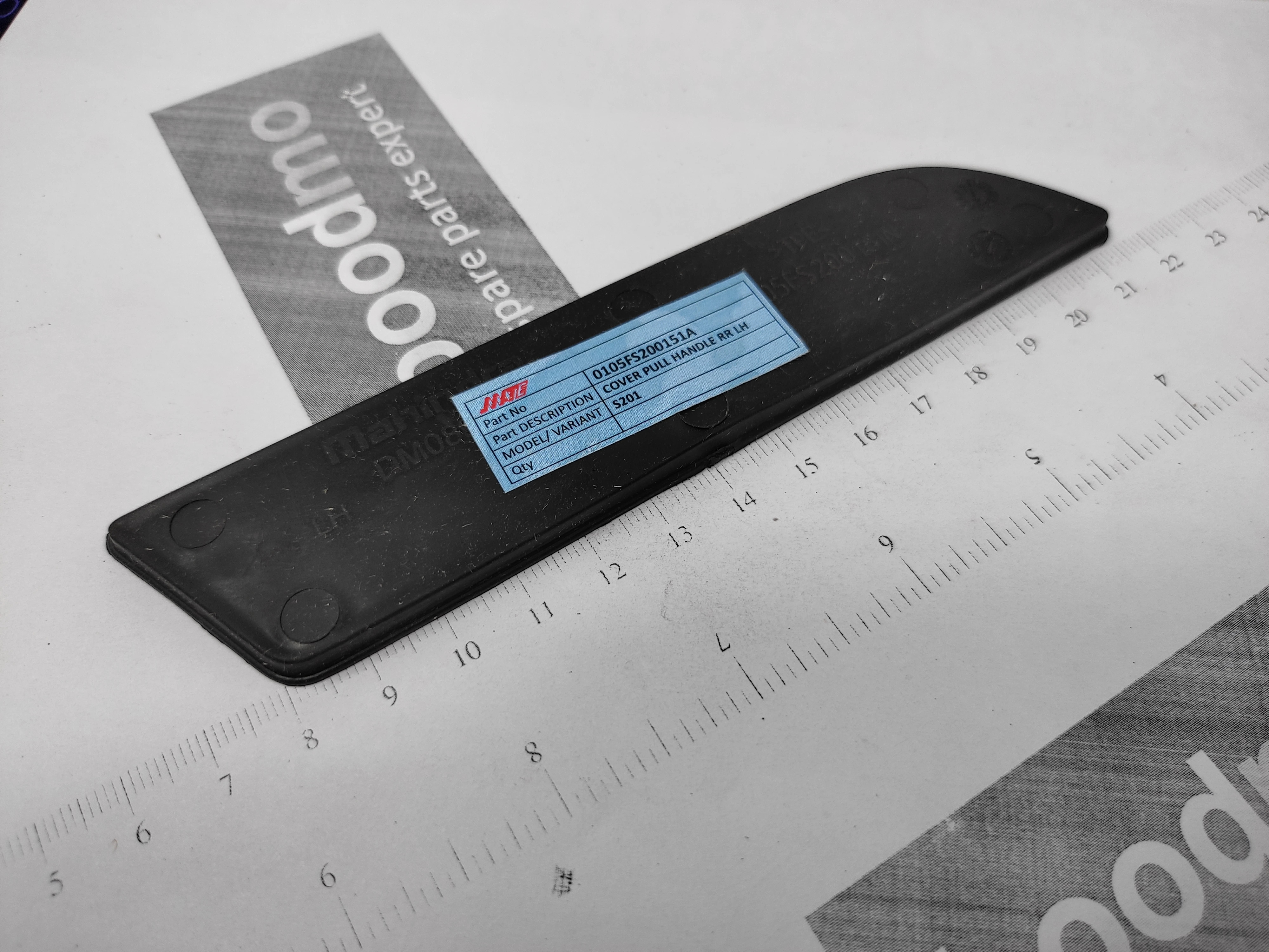 COVER PULL HANDLE RR LH: MAHINDRA 0105FS200151A -compatibility