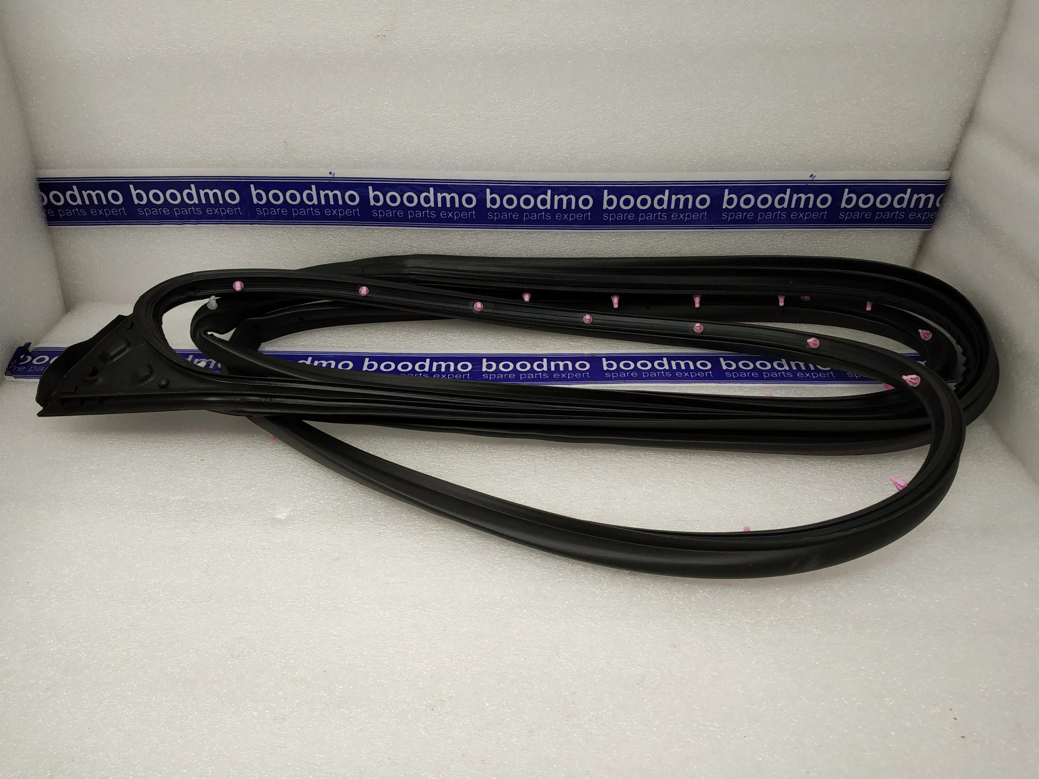 WEATHERSTRIP, DOOR OPNG LH: MARUTI SUZUKI 84651M74L00