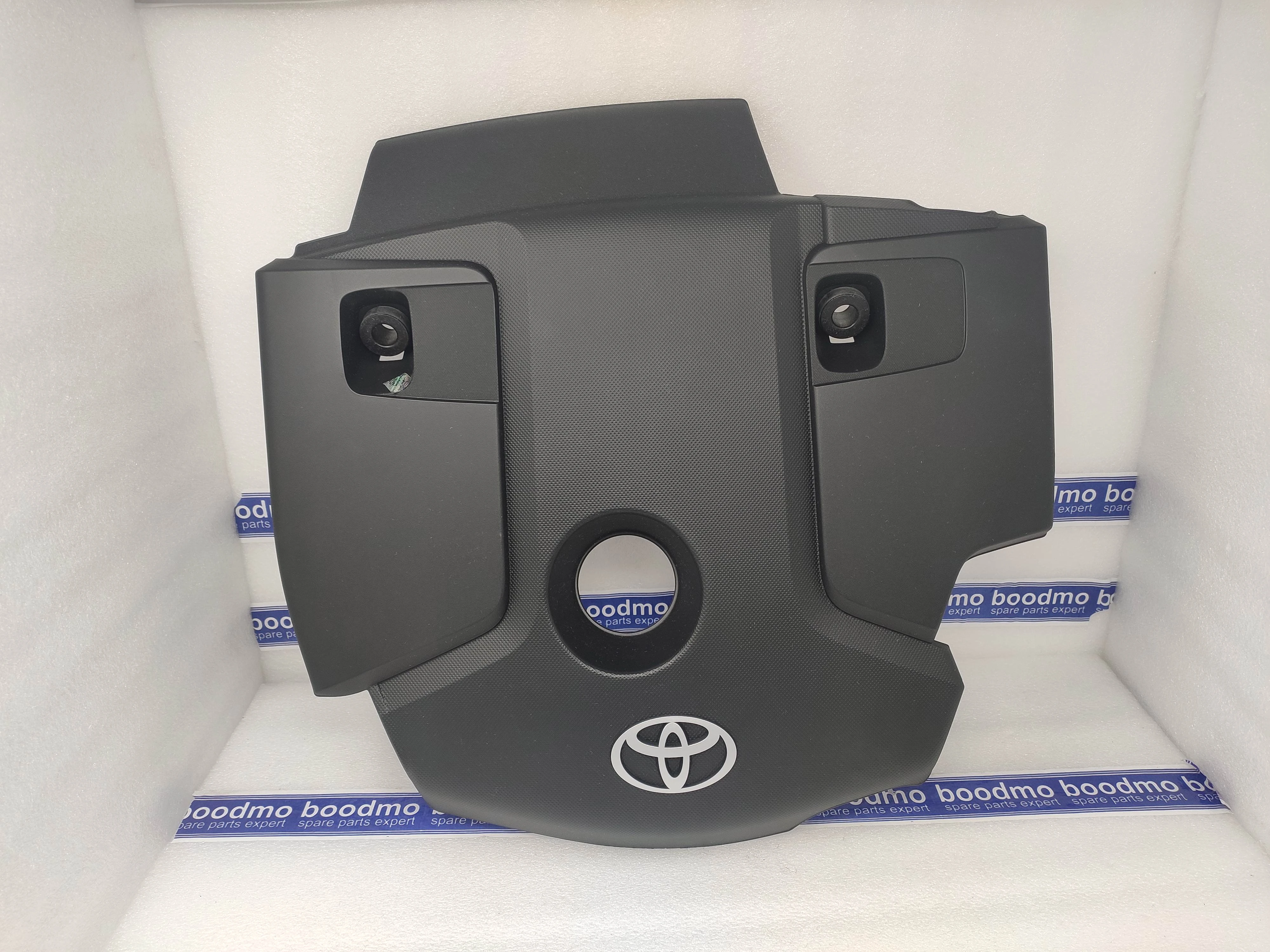 Toyota innova store engine cover price