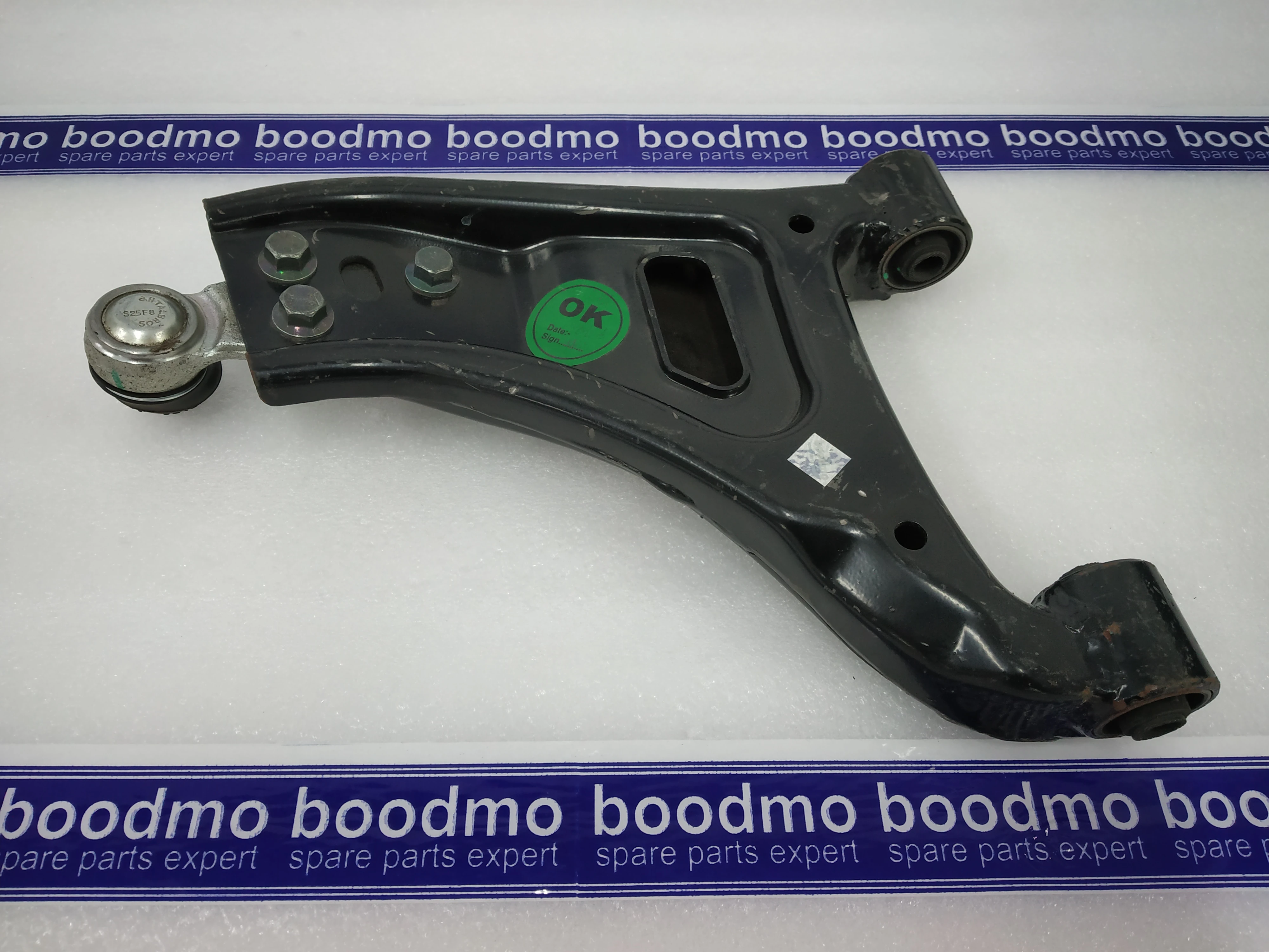 ARM ASSY LOWER BOX TYPE FRONT LH: MAHINDRA 0401B0180N -compatibility,  features, prices. boodmo