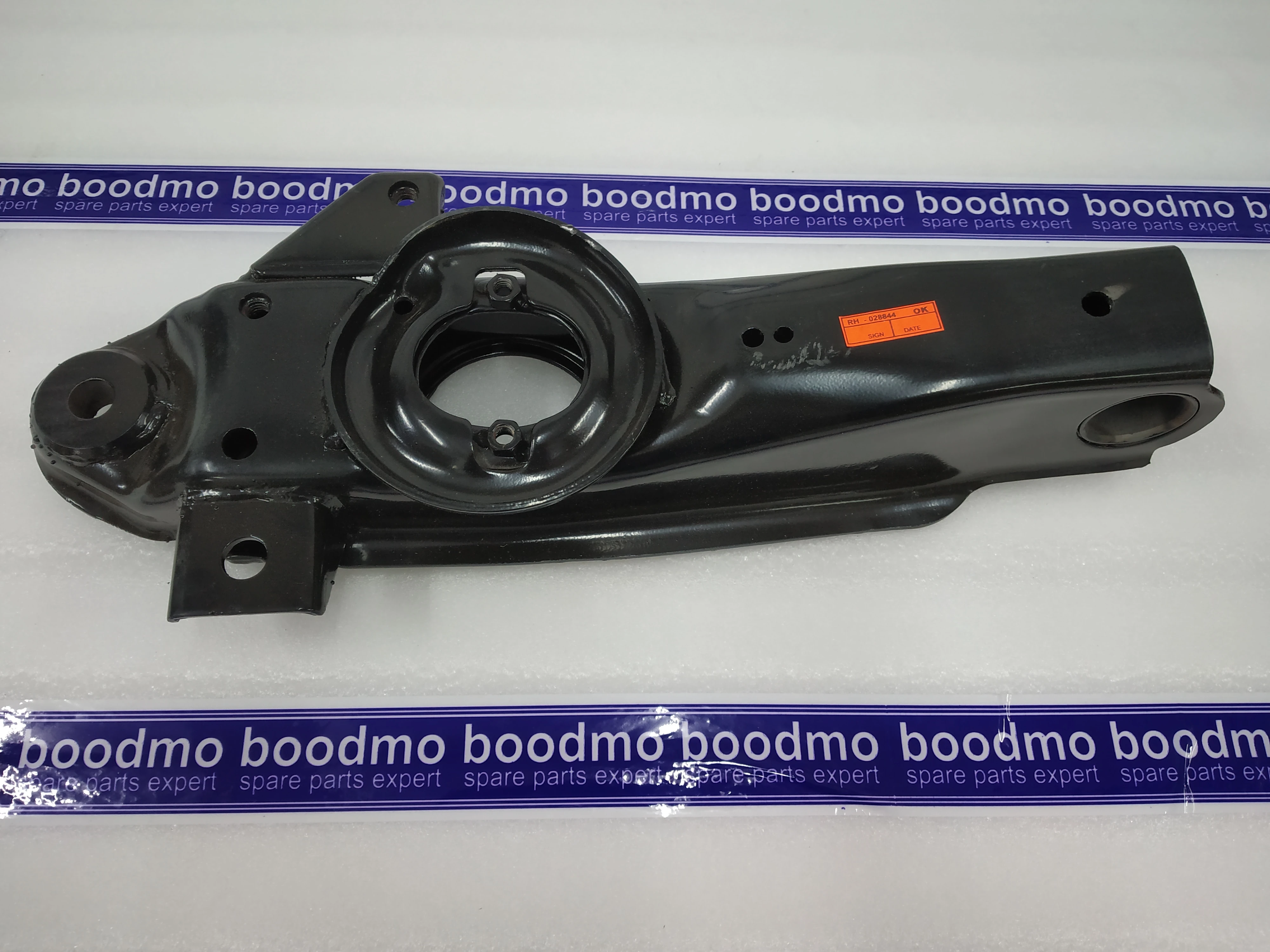 ASSY ARM LOWER RH: MAHINDRA 00...44 -compatibility, features