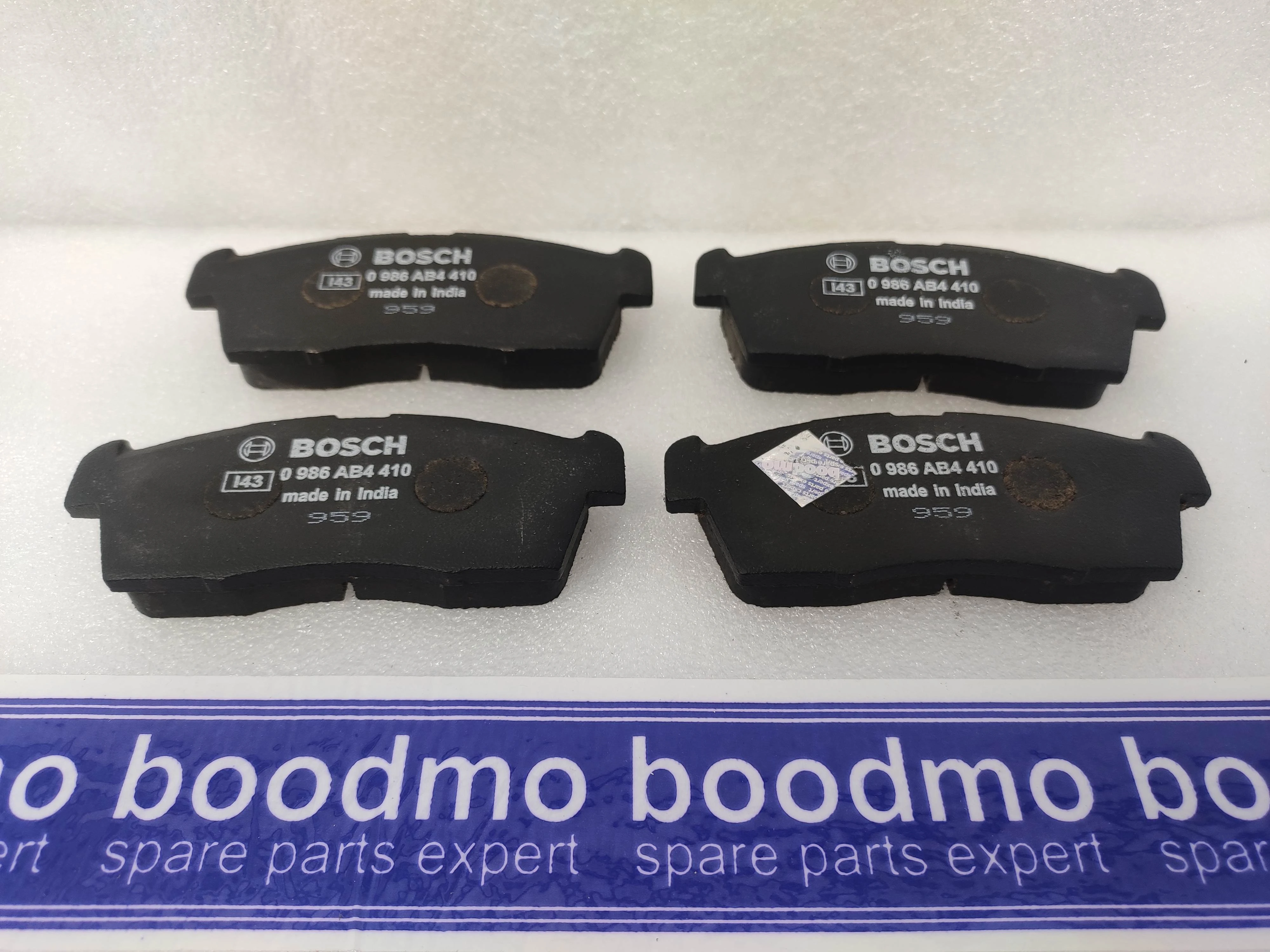 Front Brake Pad Set BOSCH 098 4410 compatibility features