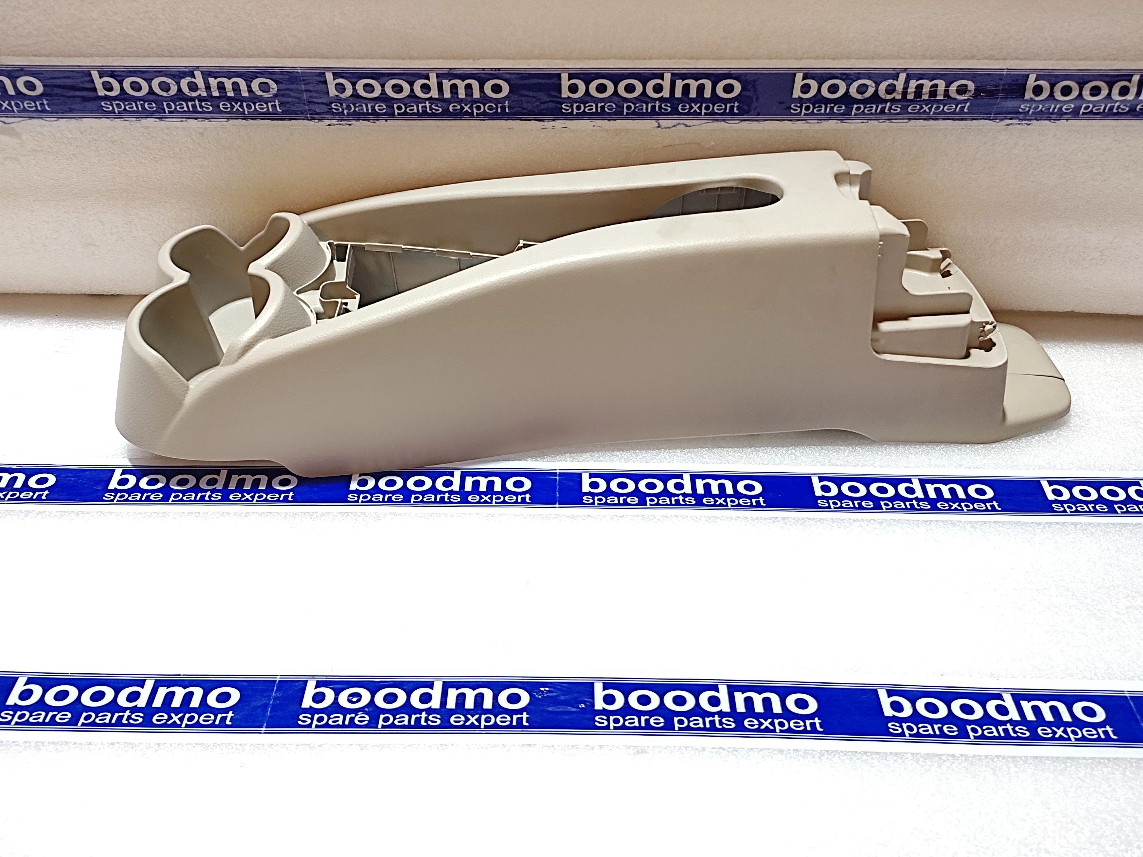 BOX, FLOOR CONSOLE: MARUTI SUZUKI 75811M76M00-PBL -compatibility