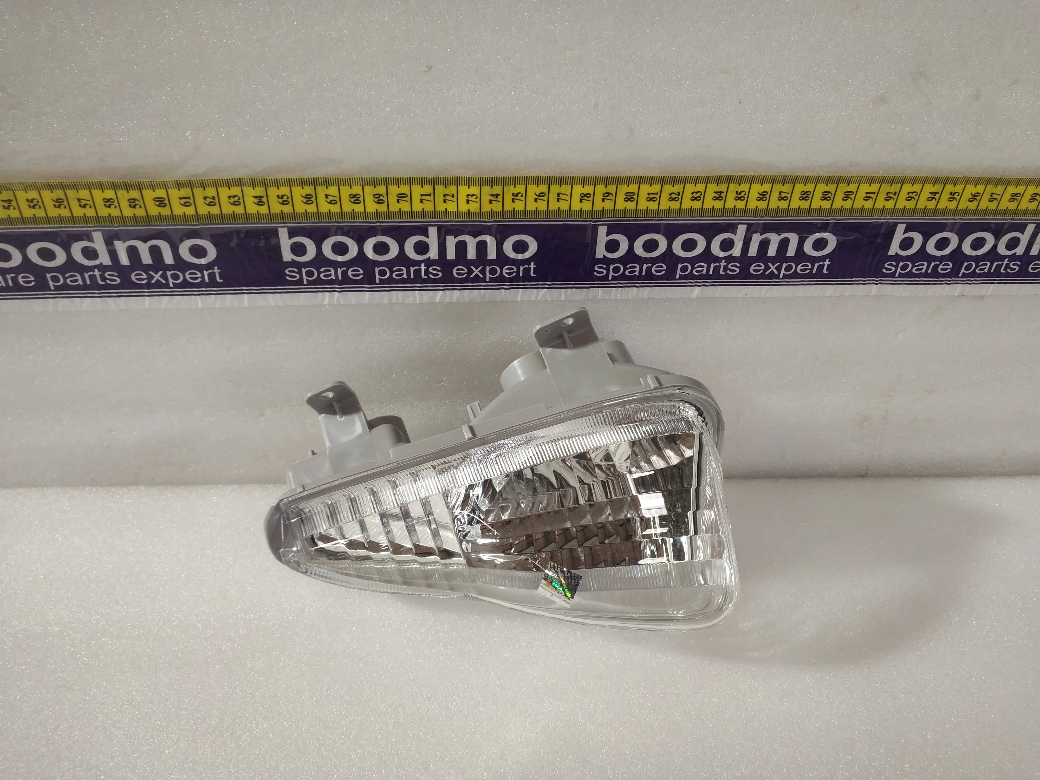 LENS & BODY, FRONT TURN SIGNAL LAMP, RH: Toyota / Lexus 81511