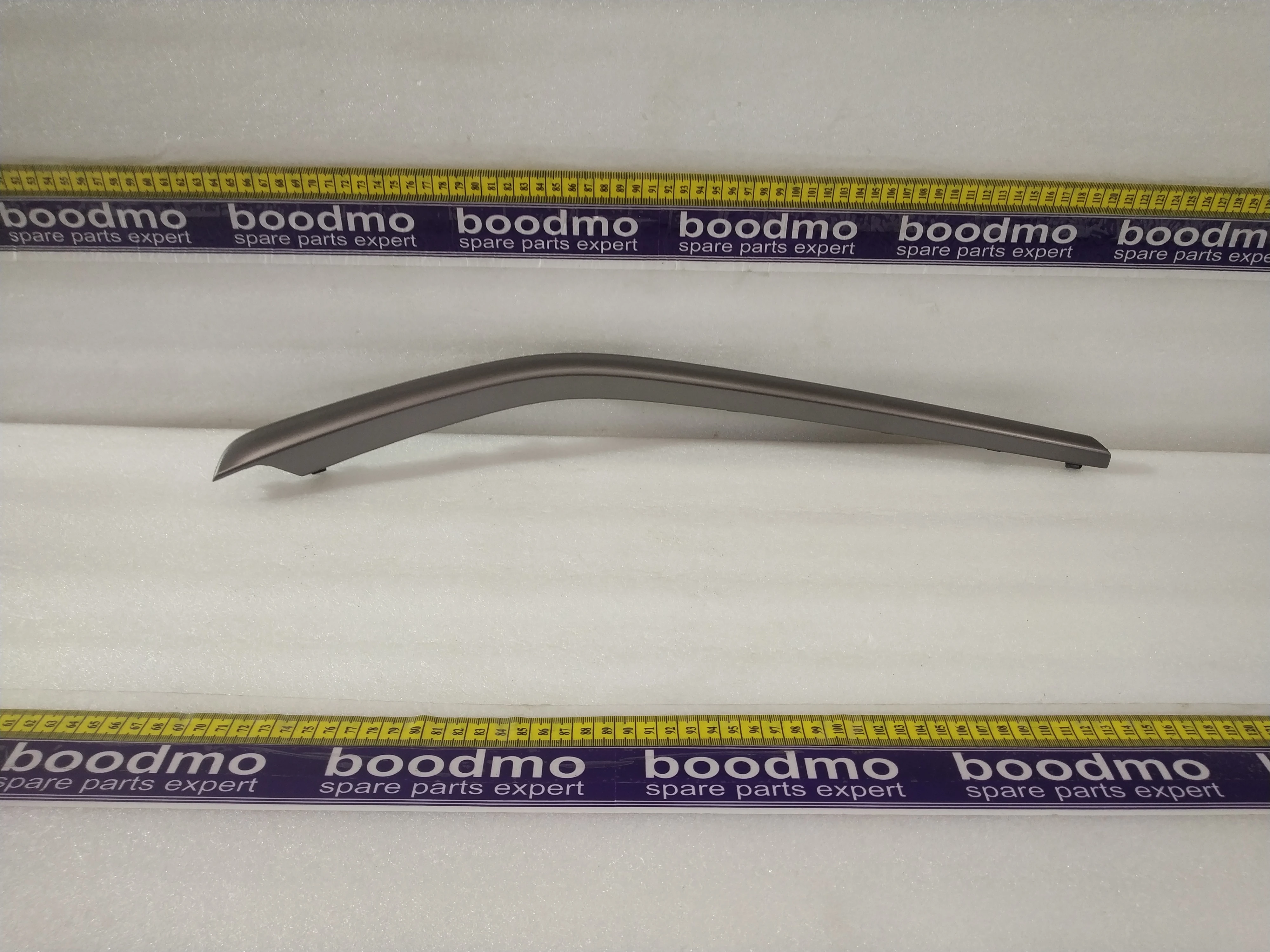 GARNISH,FR DOOR TRIM,R: MARUTI SUZUKI 83717M66T10-QMC