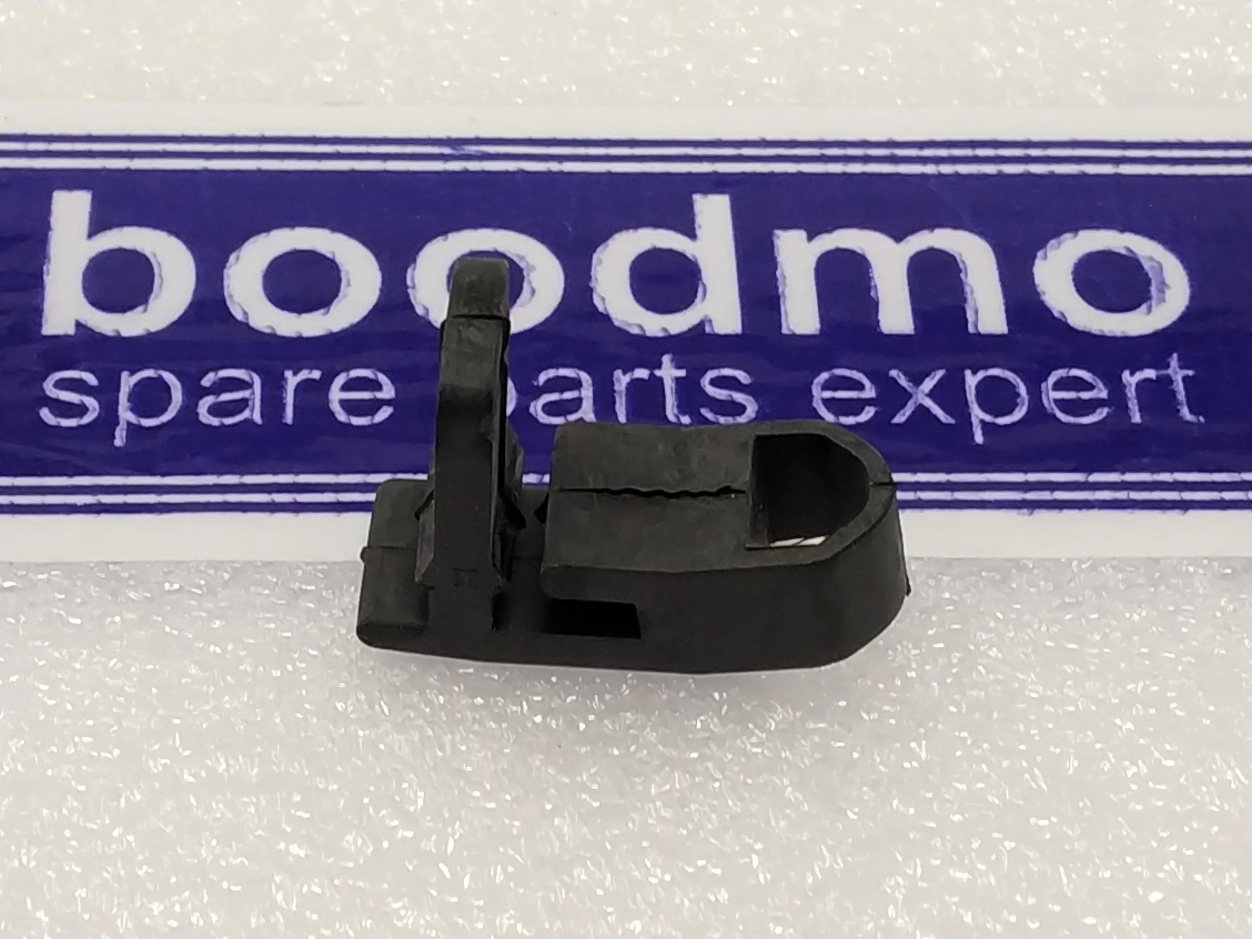 CUSHION, REAR PARCEL FRONT: MARUTI SUZUKI 88918M65M00
