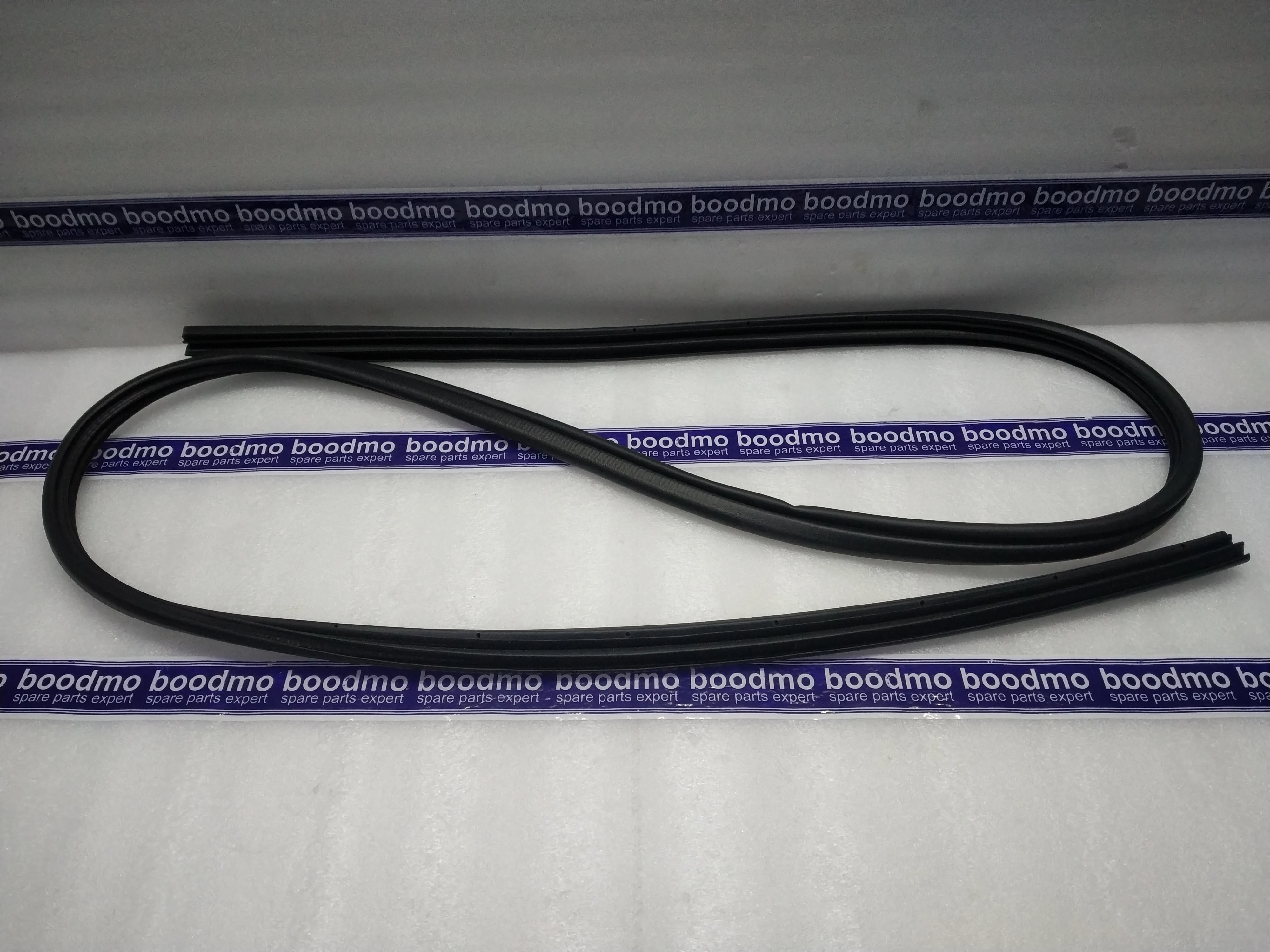 TRIM, RR DOOR OPENING: MARUTI SUZUKI 76295M56R00 -compatibility