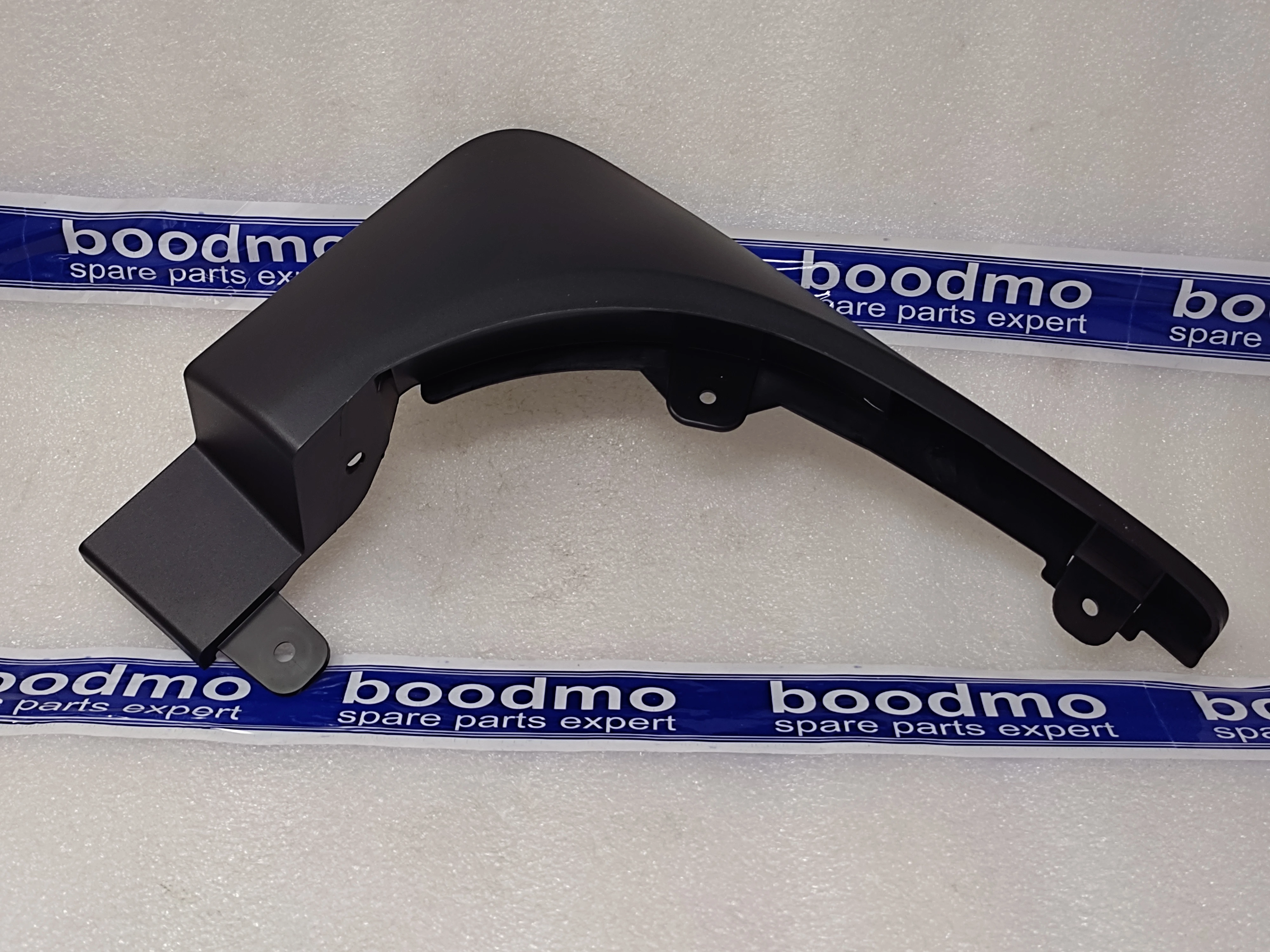 MUD FLAP ASSY RR LH: MAHINDRA 0108FAW00580N -compatibility