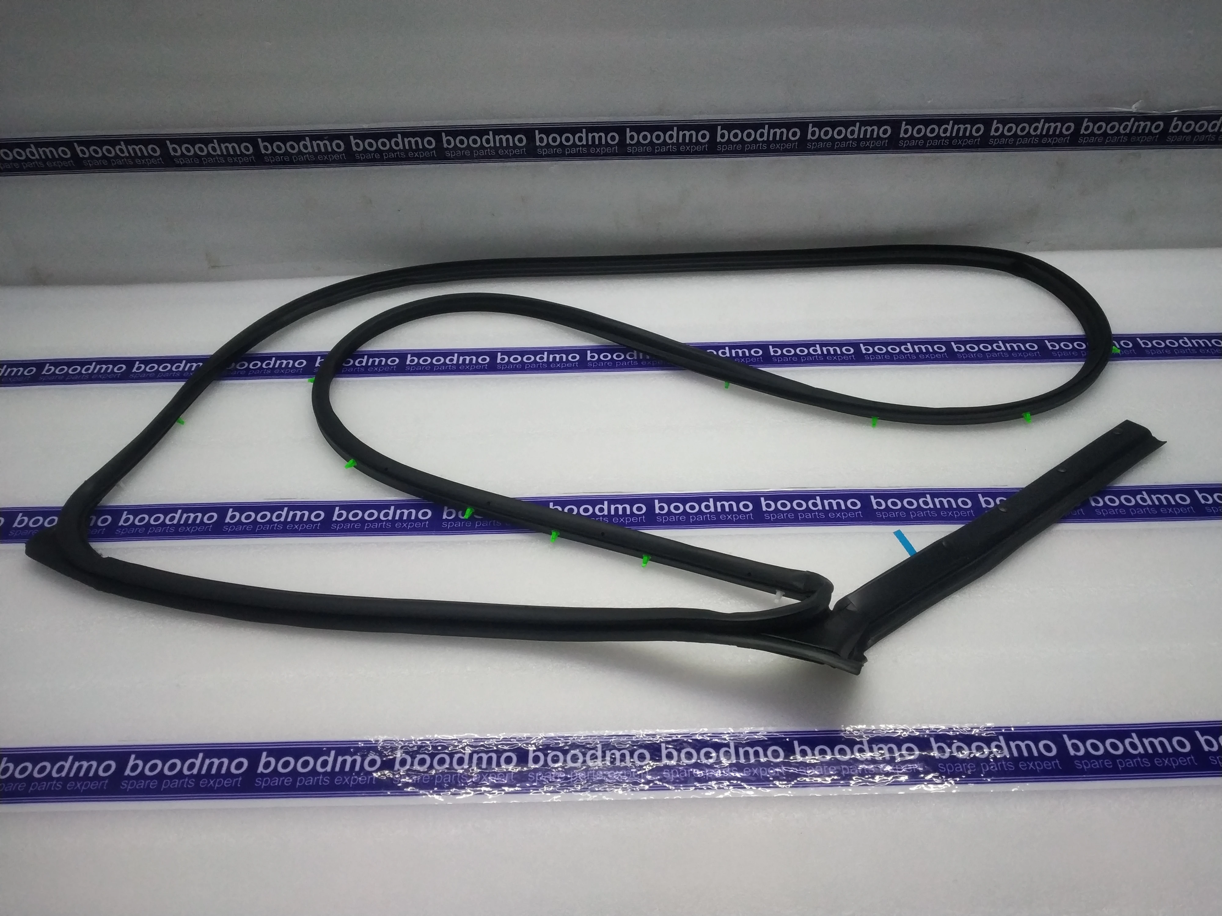 WEATHERSTRIP, REAR DOOR OPNG RH: MARUTI SUZUKI 84661M68P00