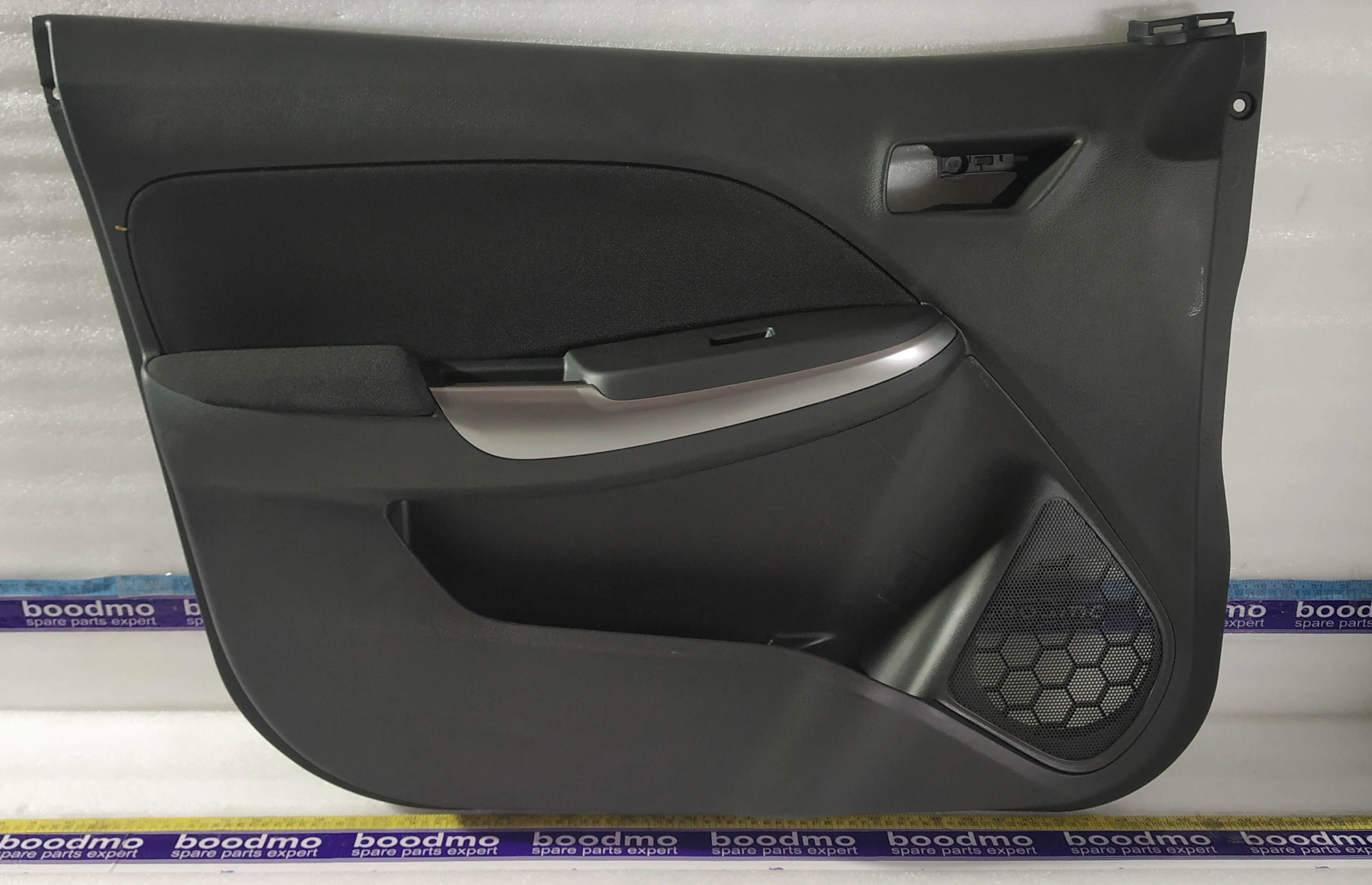 TRIM FRONT DOOR LH: MARUTI SUZUKI 83720M68PC2-BZQ -compatibility
